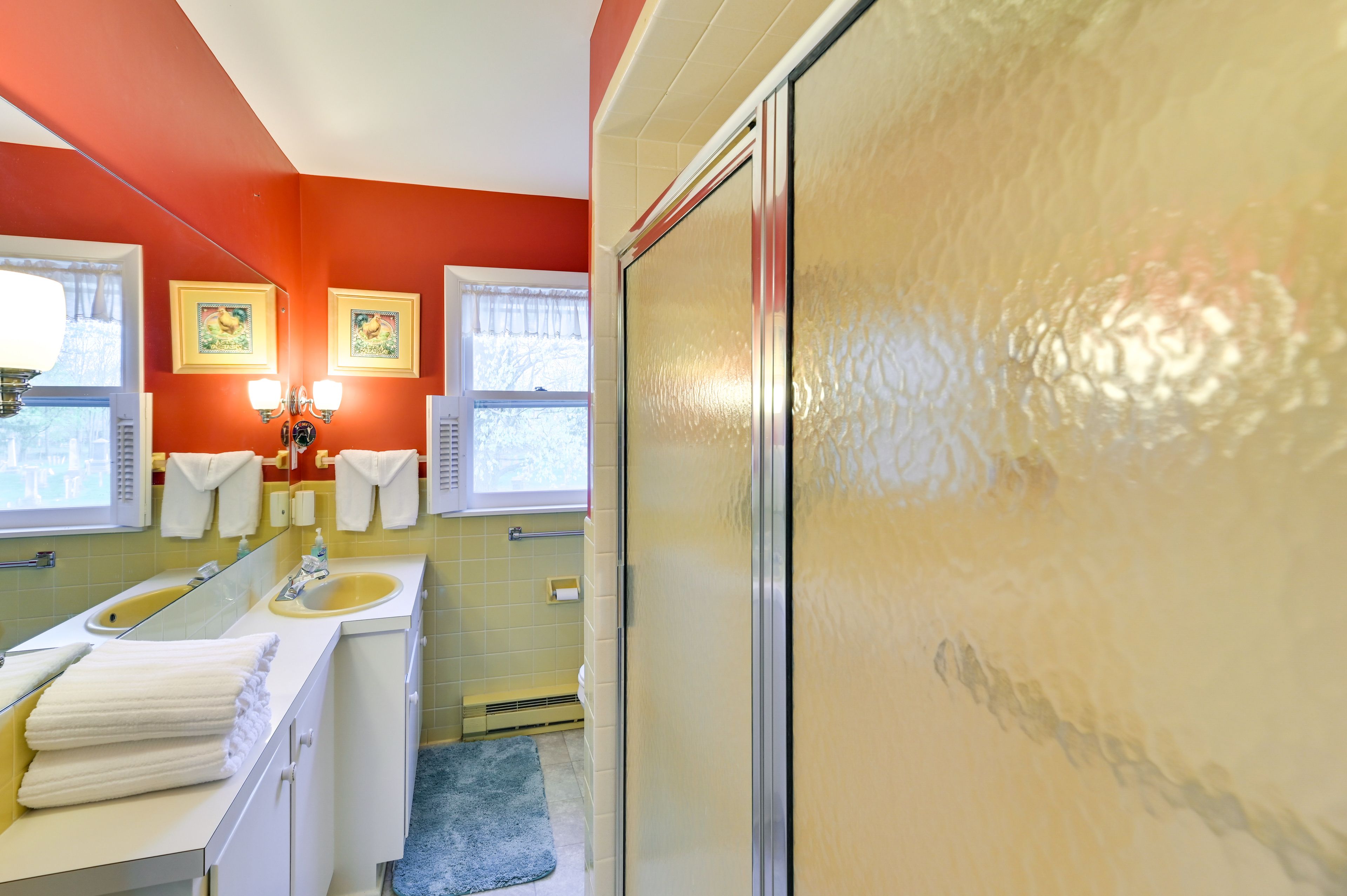 Full Bathroom