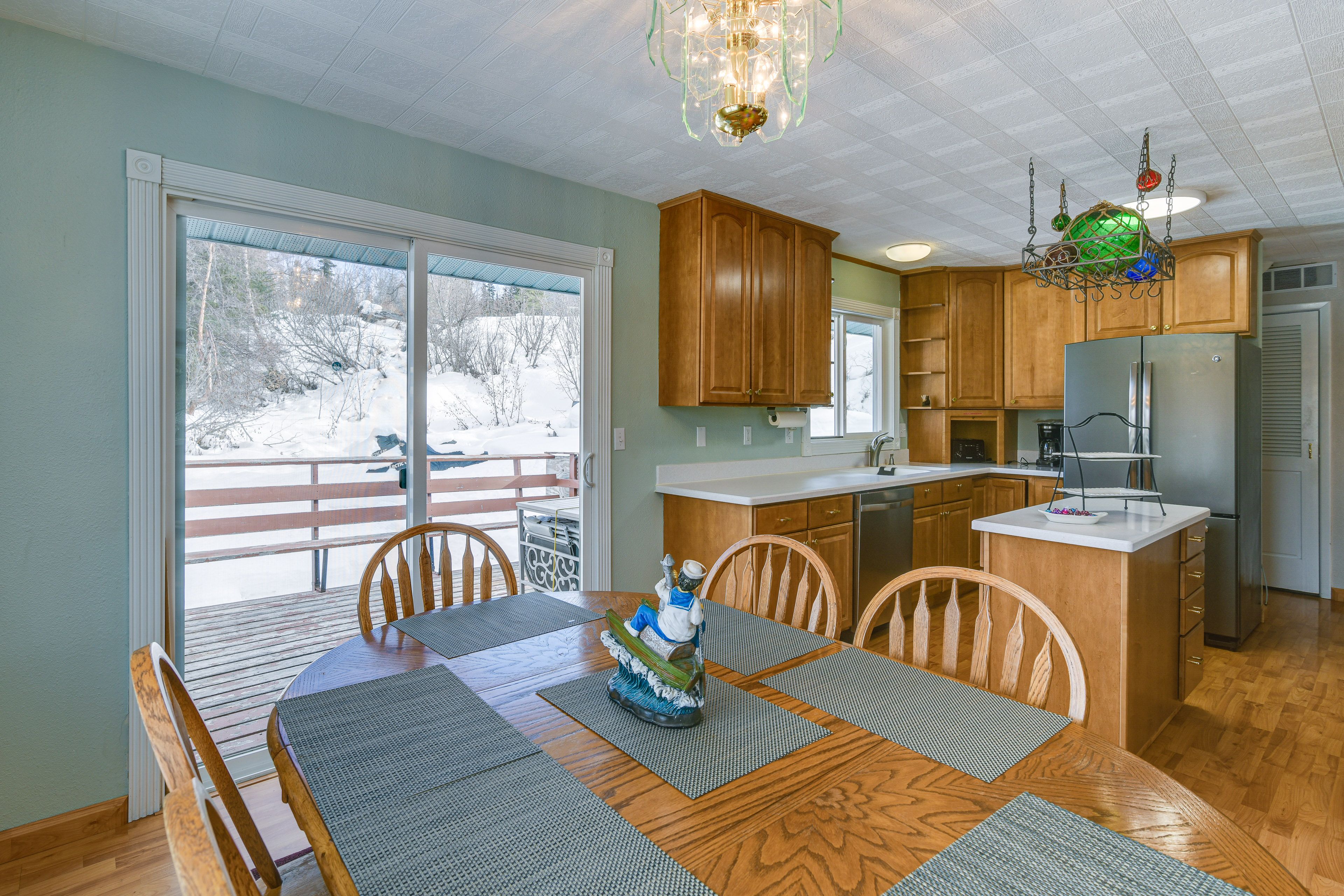 Dining Room | Single-Story Unit | Open Floor Plan