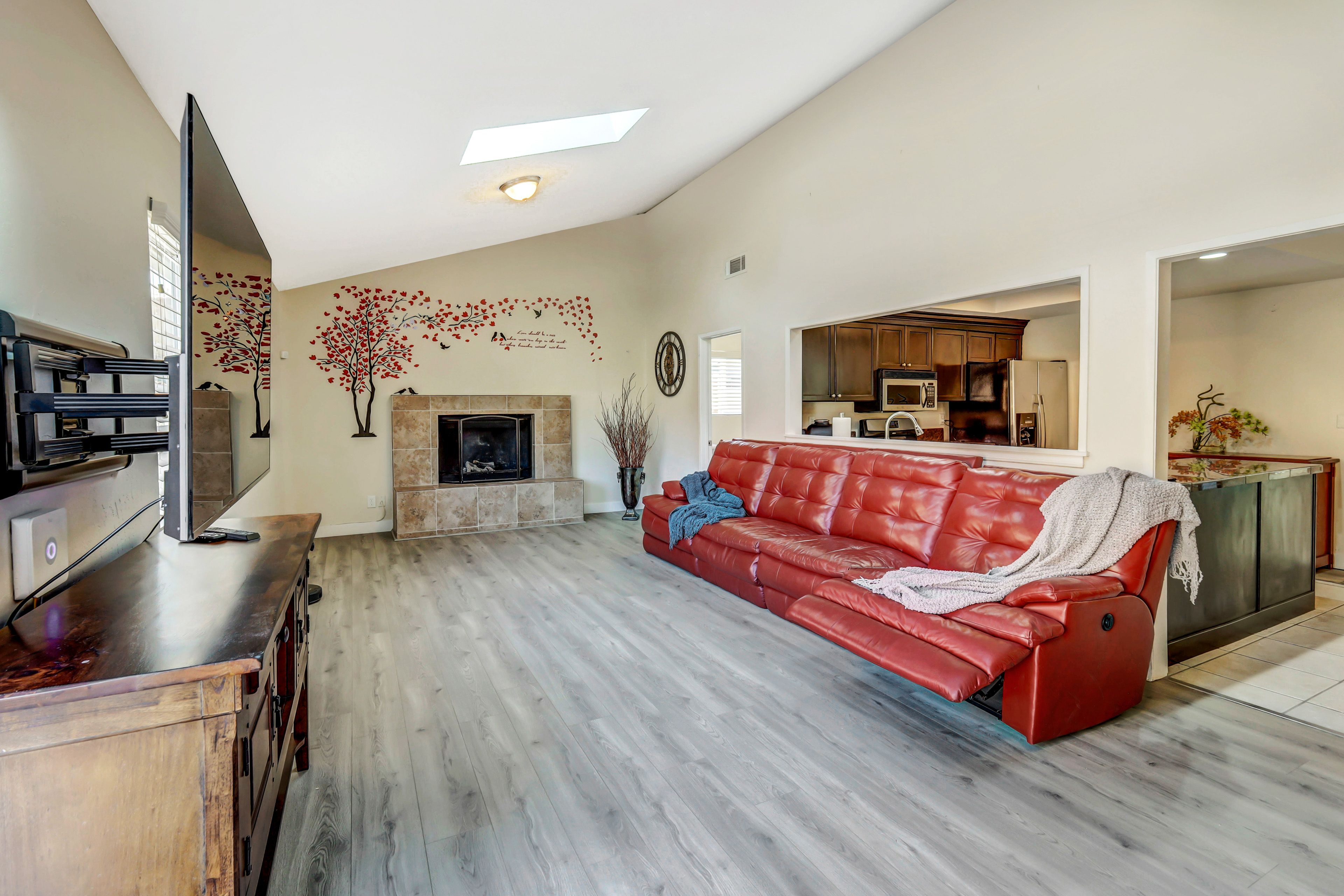 Living Room | Free WiFi