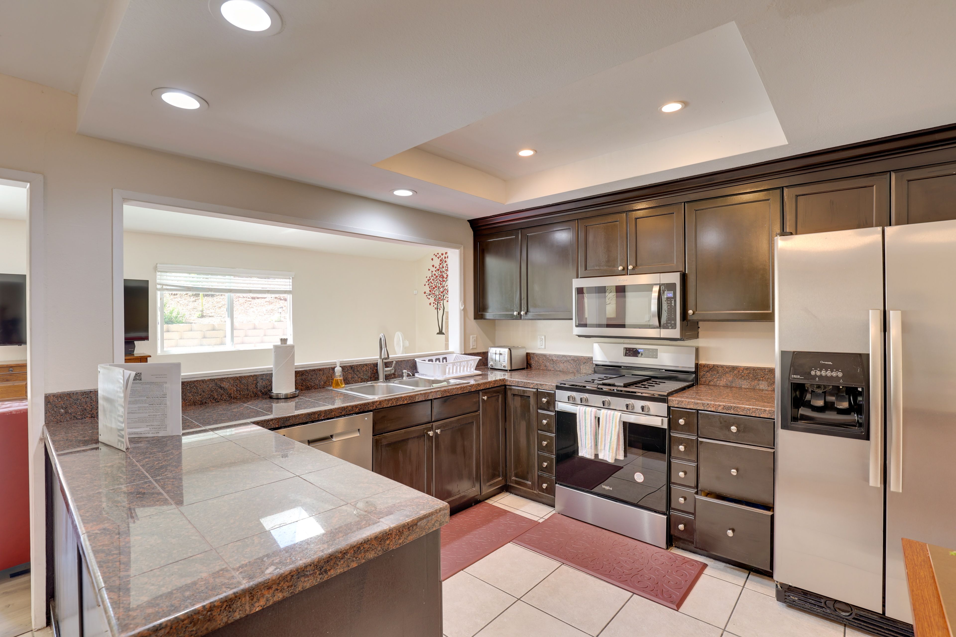 Kitchen | Free WiFi