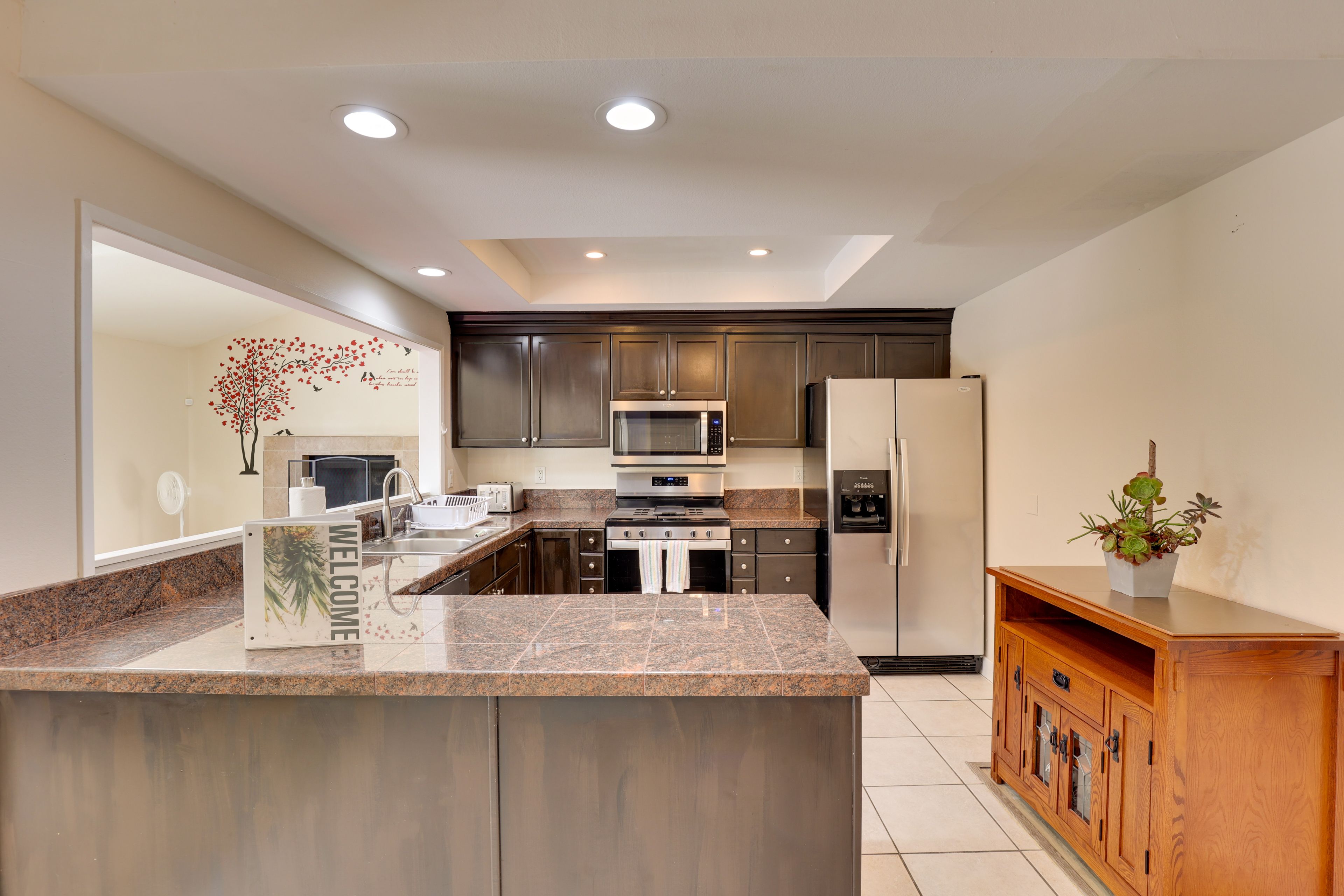 Kitchen | Equipped w/ Cooking Basics