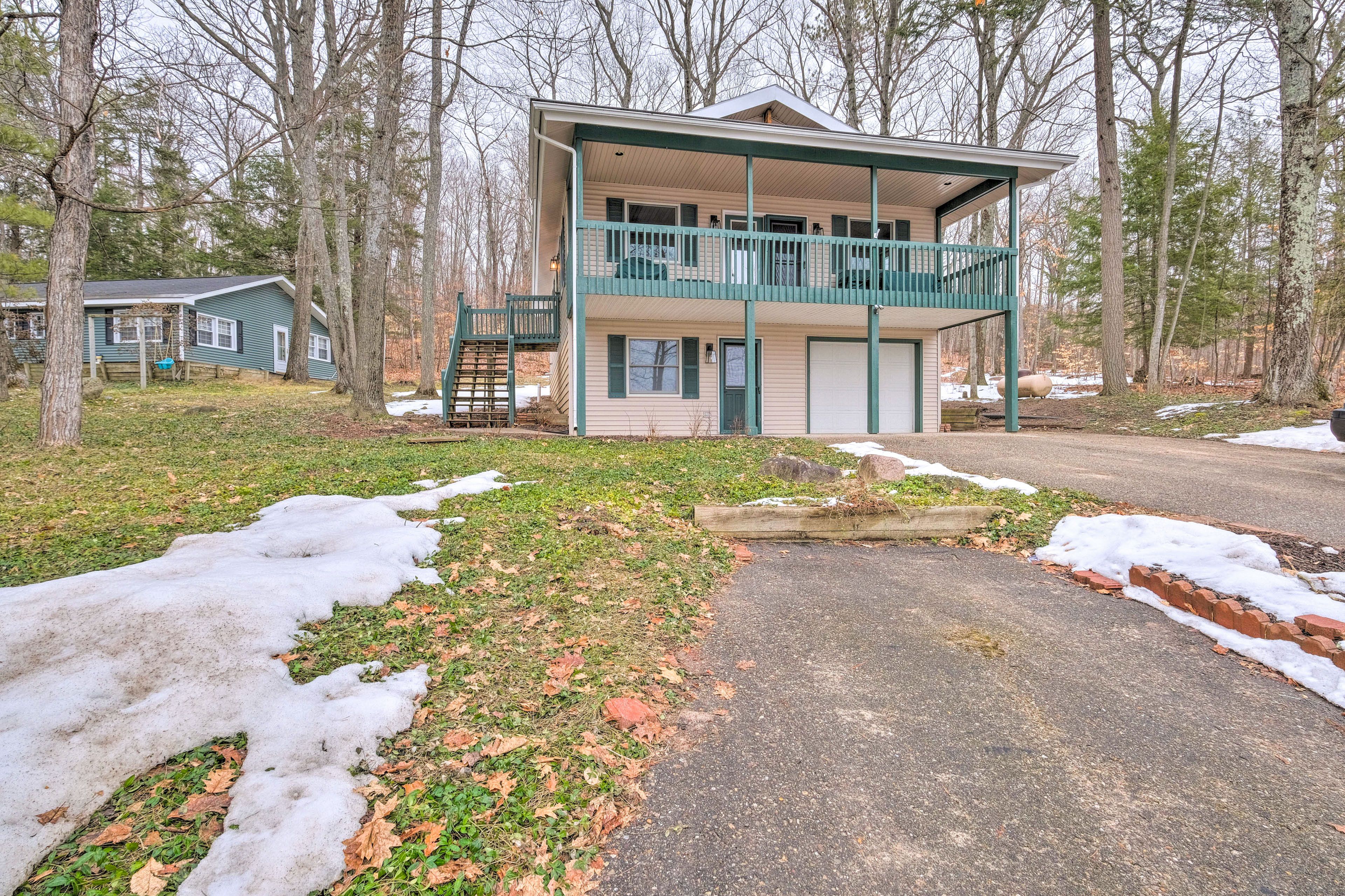 Cottage Exterior | Keyless Entry | Free WiFi | 3 Mi to Boyne Valley Vineyards