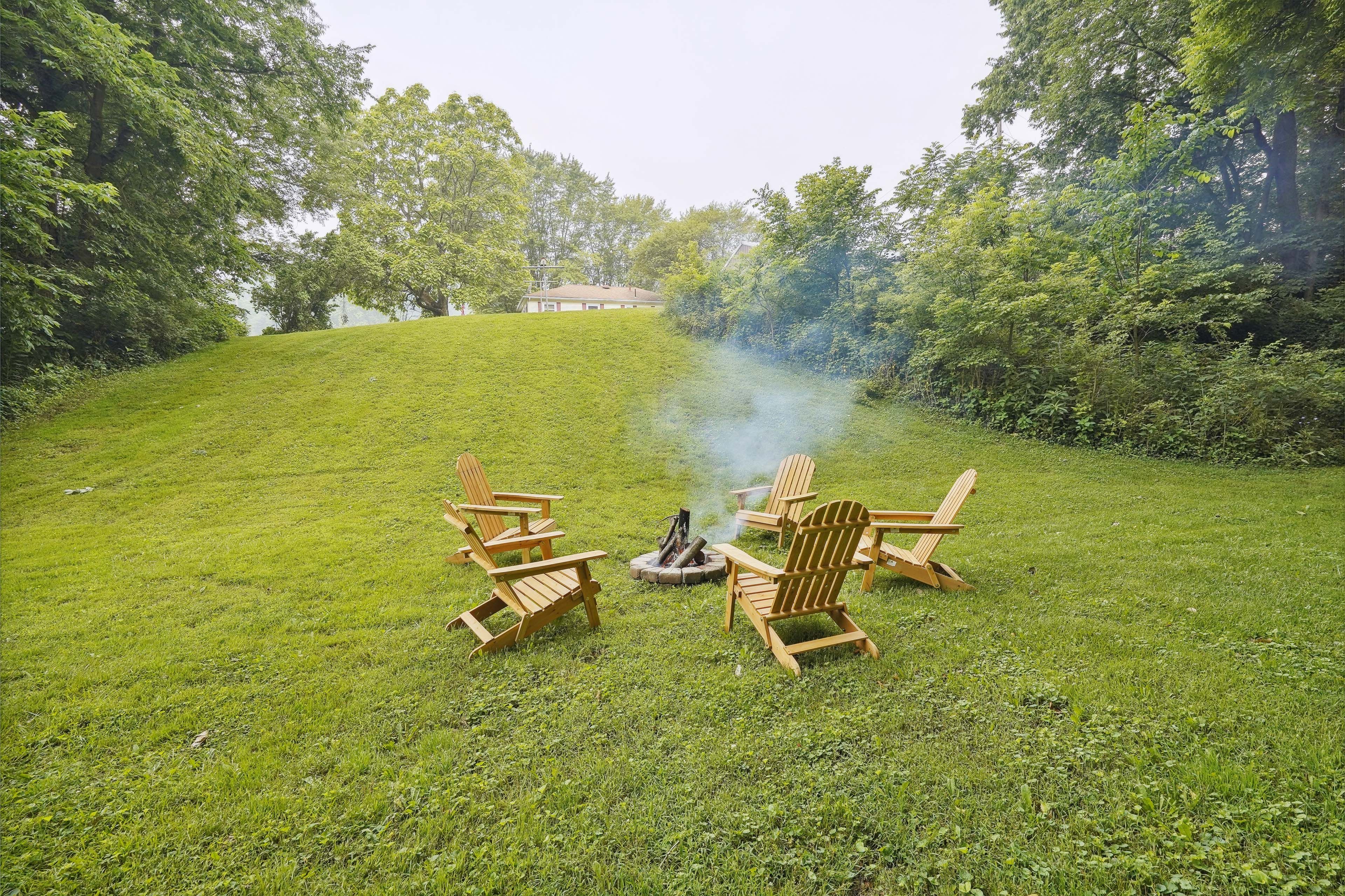 Spacious Yard | Fire Pit | Gas Grill
