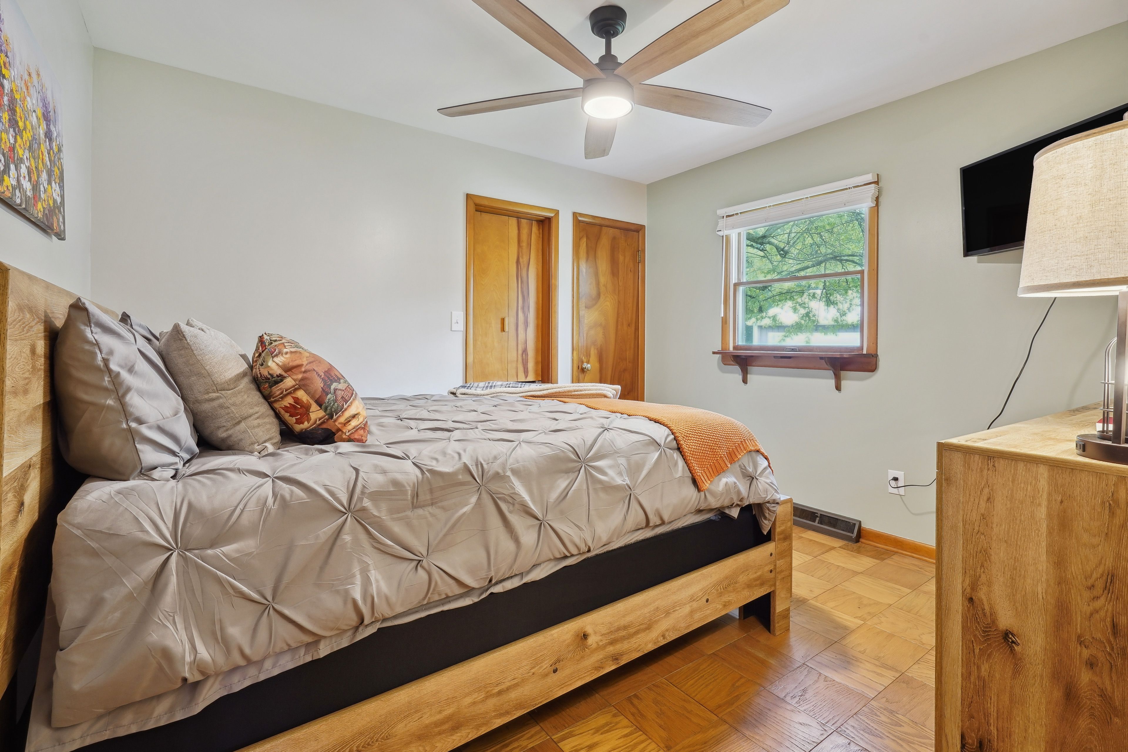 Bedroom 1 | Queen Bed | Linens Provided