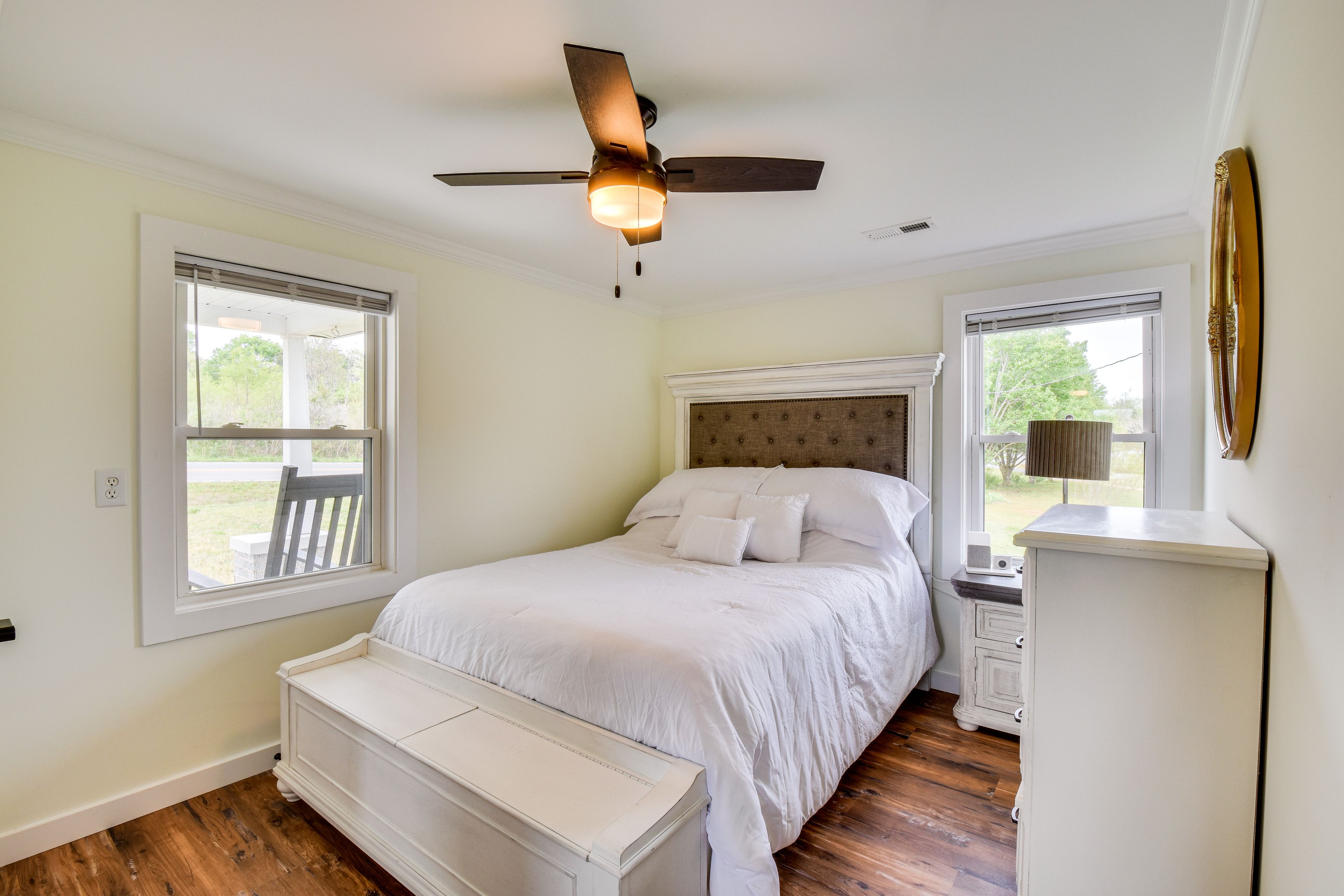 Bedroom | King Bed