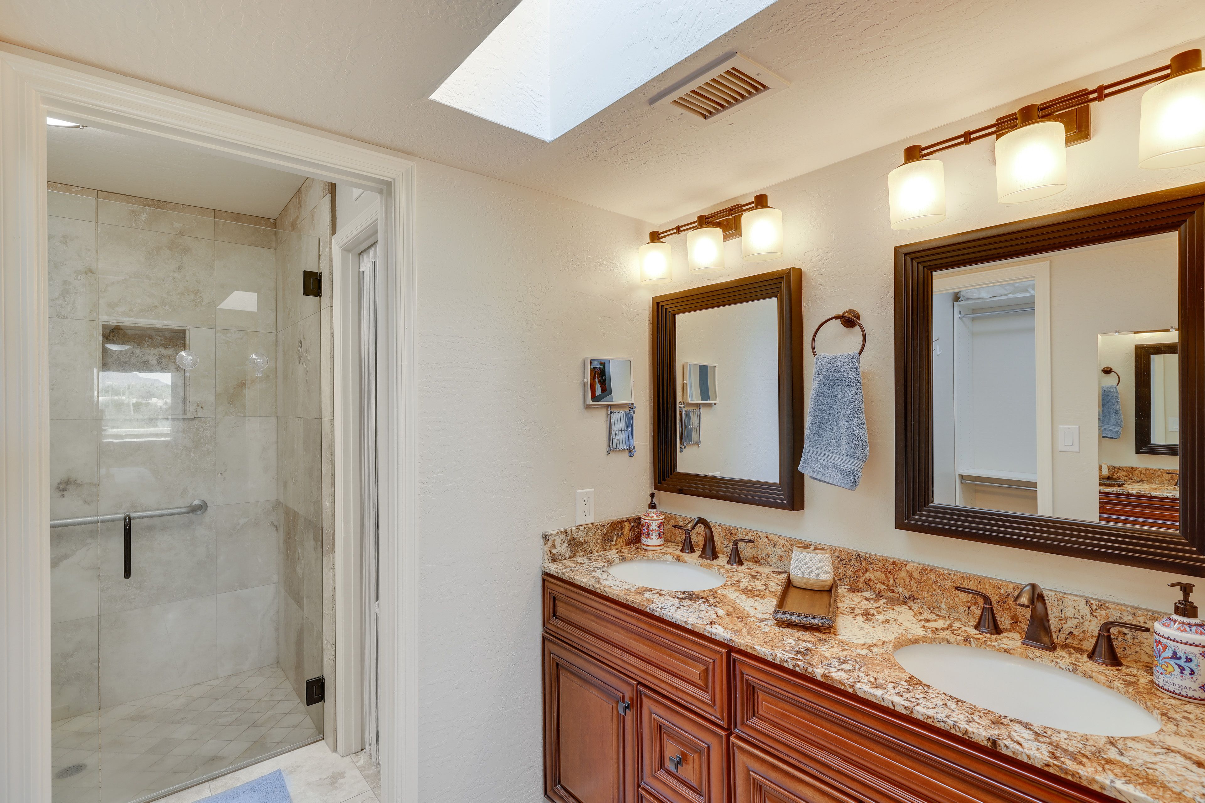 En-Suite Bathroom | Complimentary Toiletries | Grab Rails in Shower