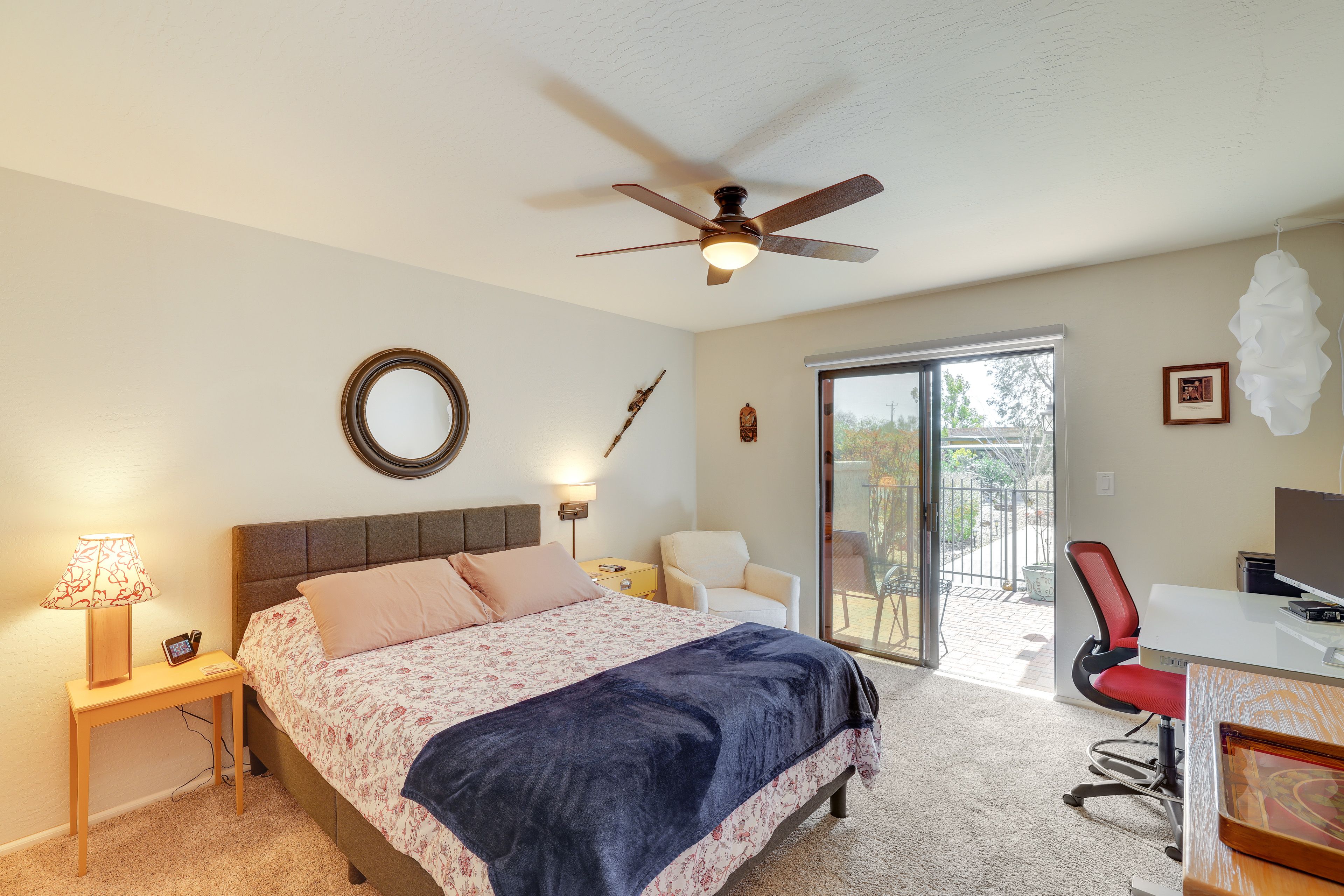 Bedroom 2 | Queen Bed | Smart TV