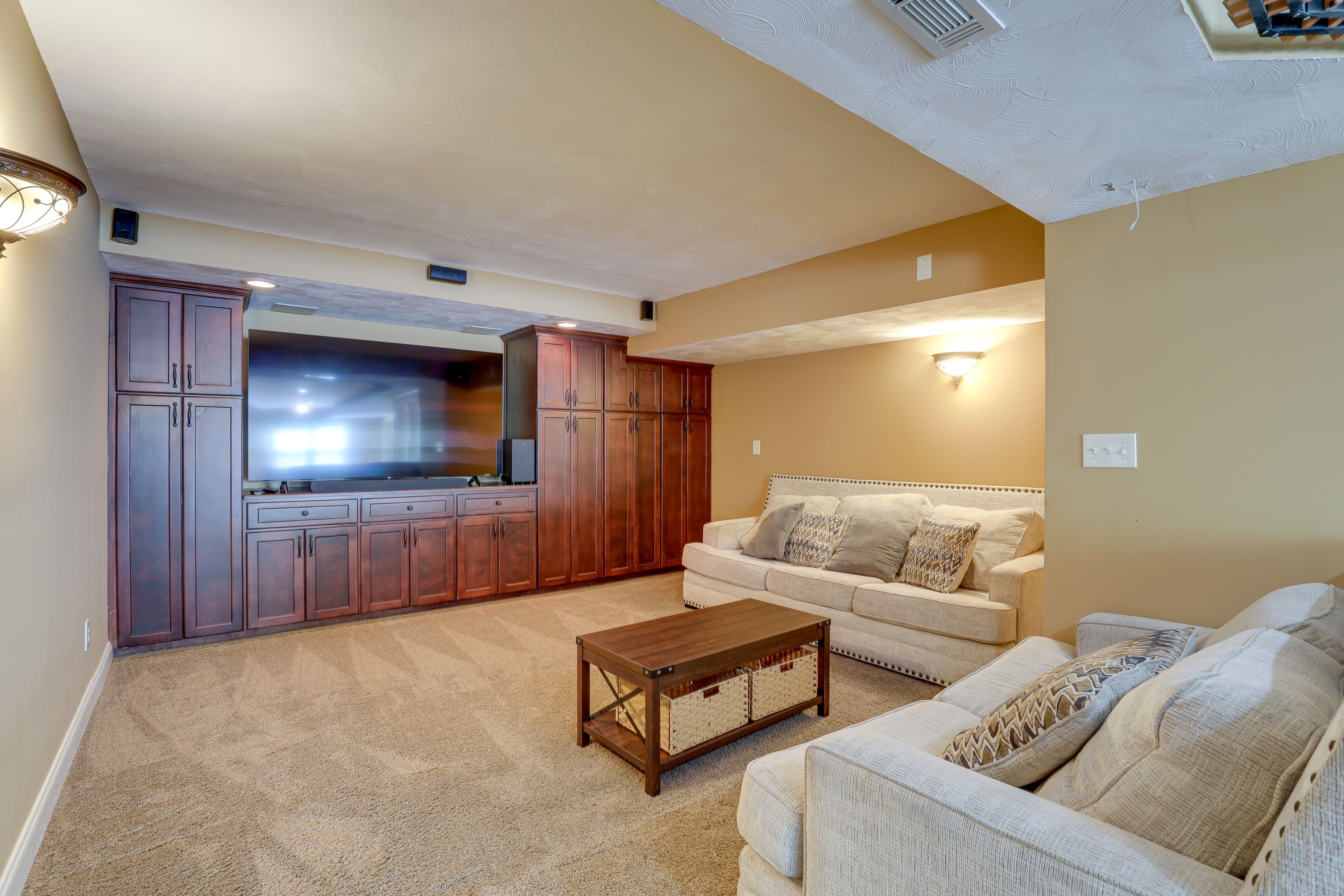 Media Room | Smart TV