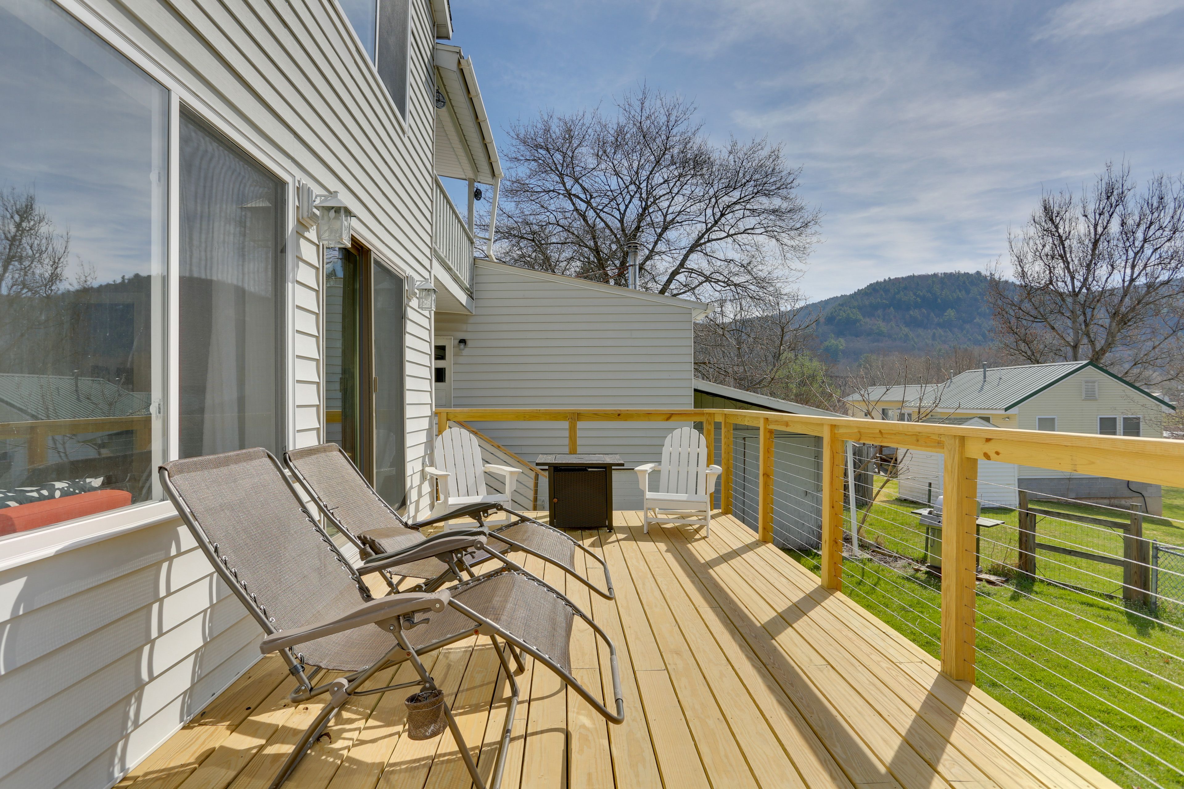 Hancock Vacation Rental | 2BR | 1BA | 810 Sq Ft | Step-Free Access