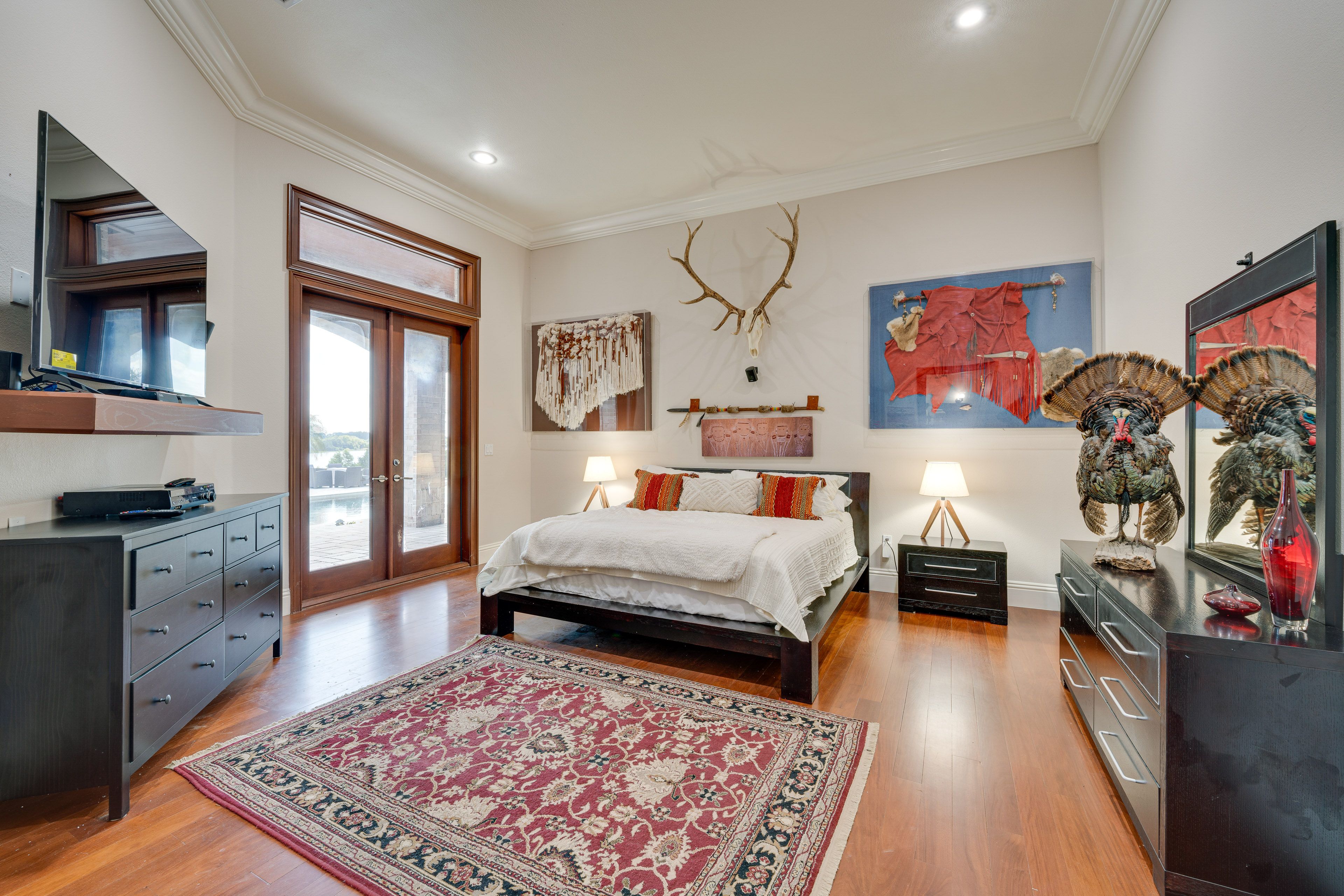 Bedroom 3 | King Bed | Smart TV