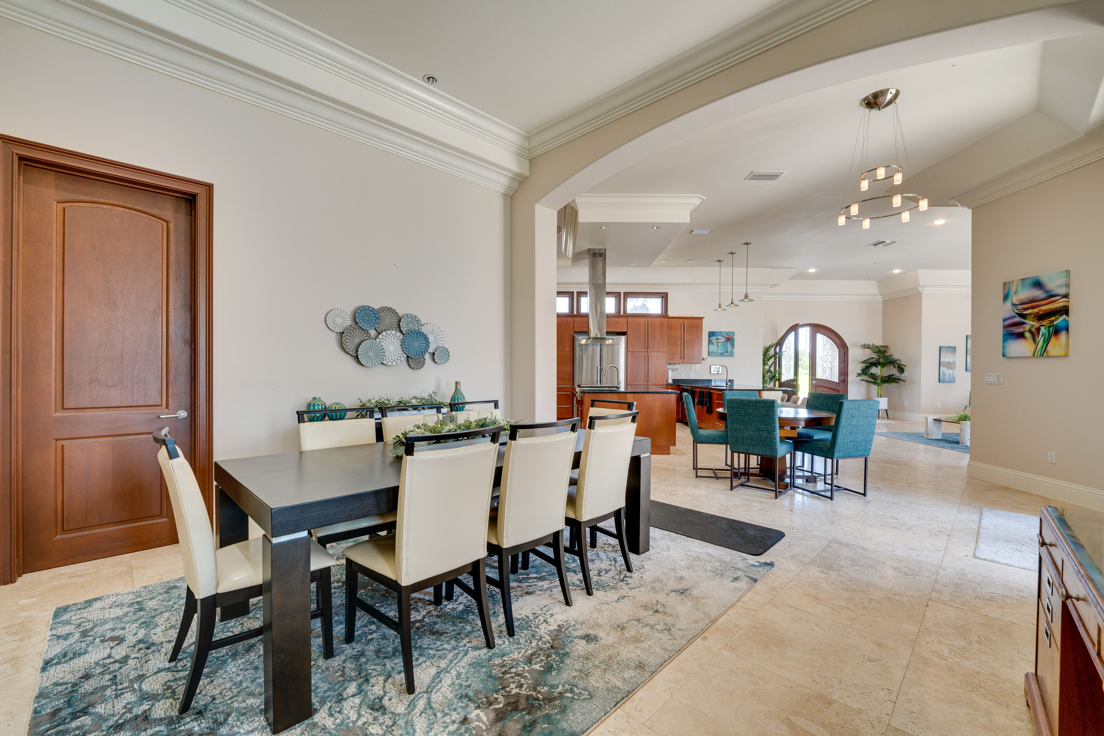 Dining Room | Dishware & Flatware Provided
