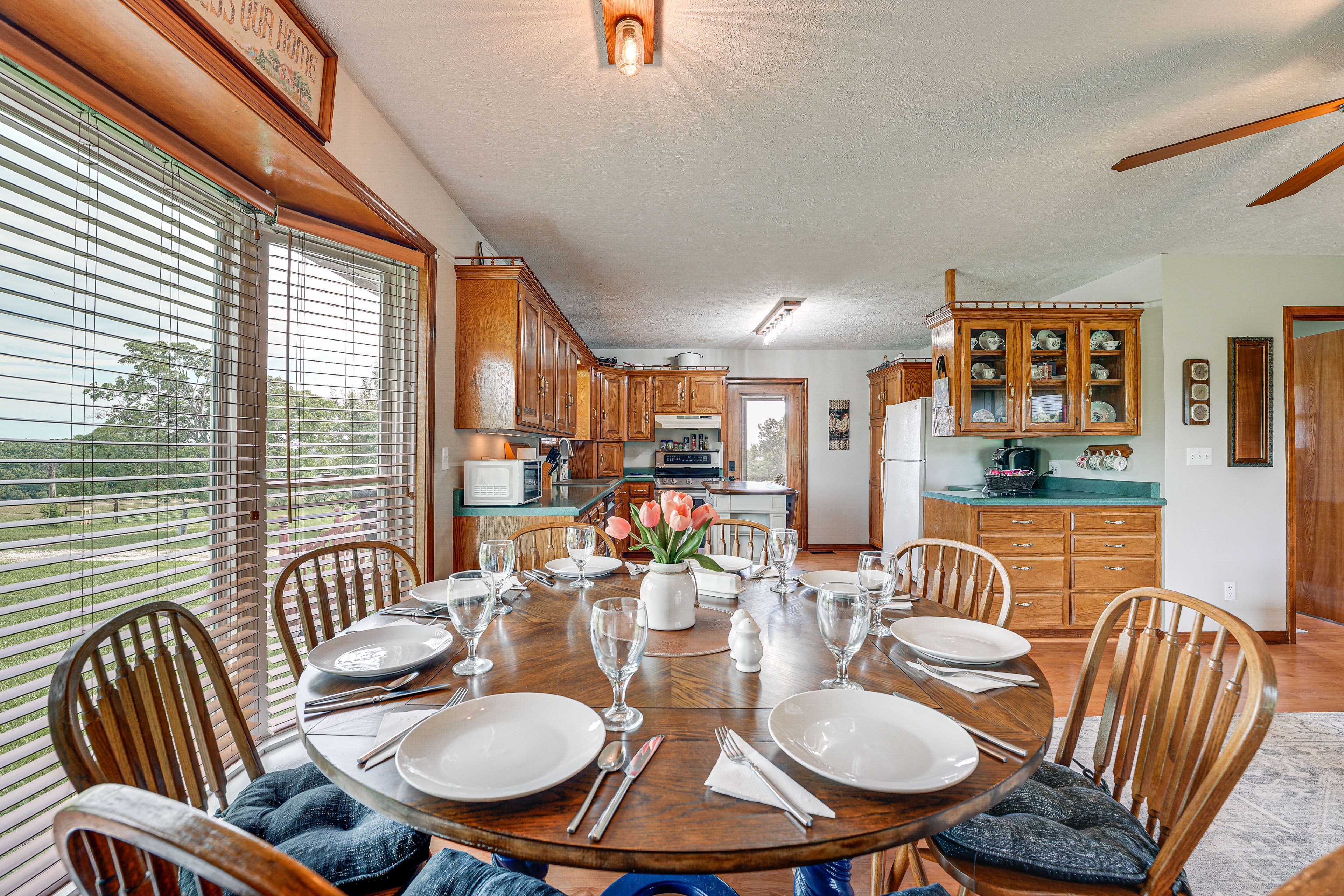 Dining Area | 1st Floor | Dishware/Flatware | Trash Bags/Paper Towels