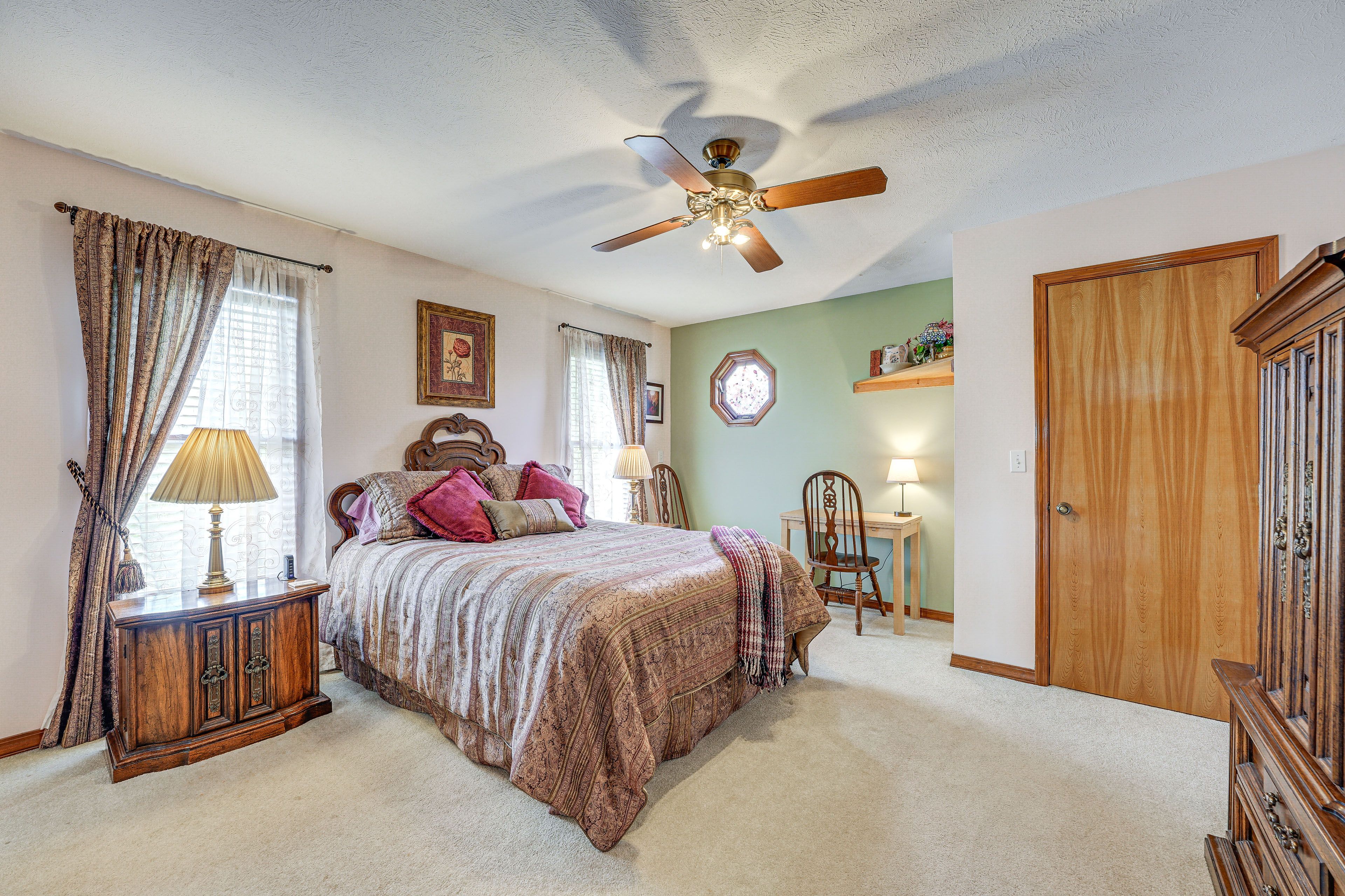 Bedroom 1 | 1st Floor | Queen Bed | Linens Provided | En-Suite Bathroom