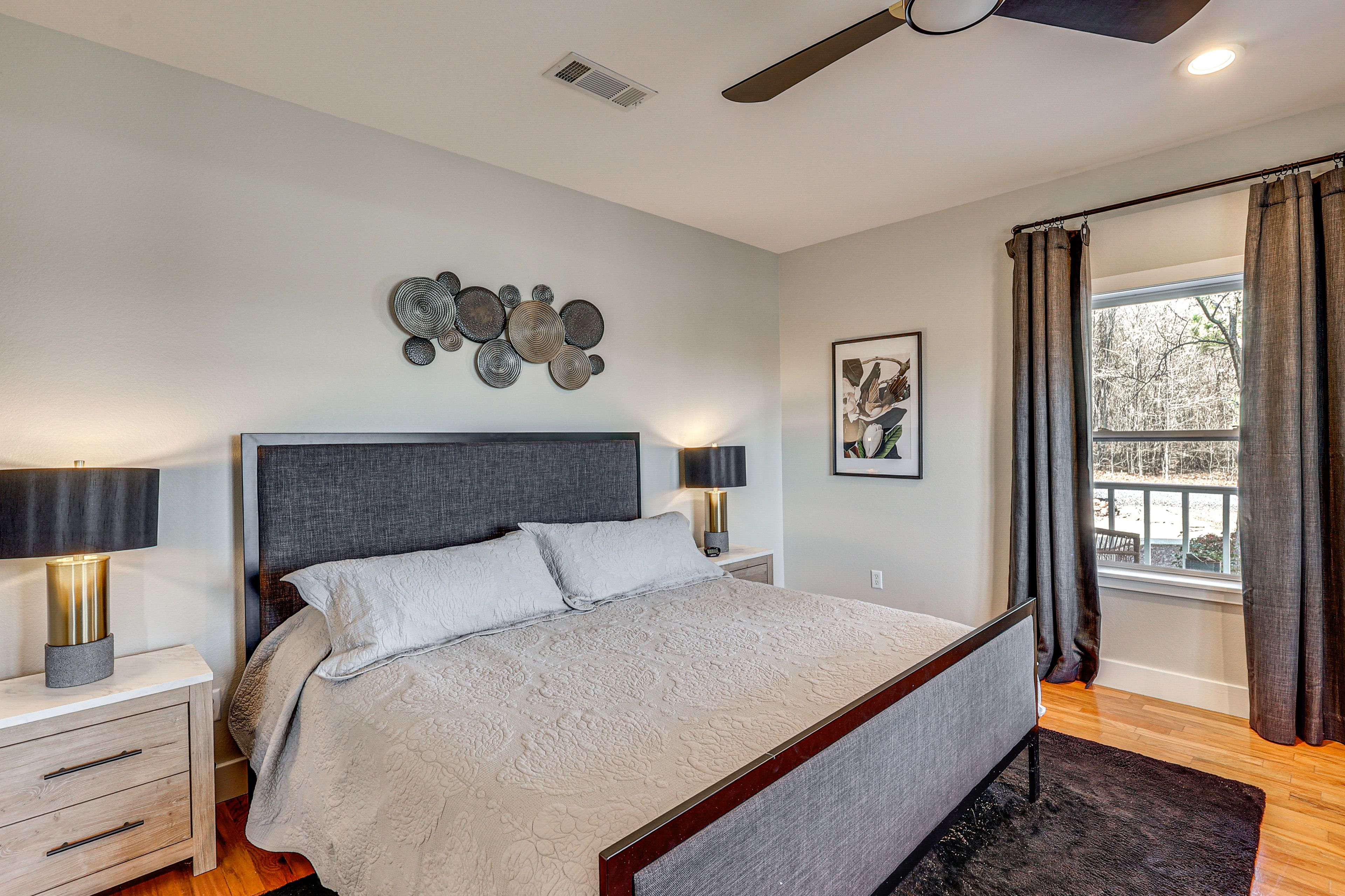 Bedroom 2 | 1st Floor | King Bed