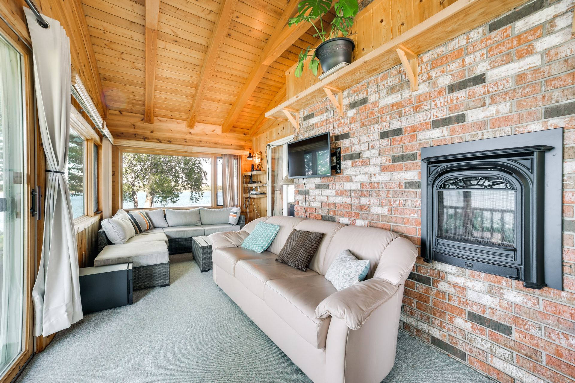 Sunroom detail