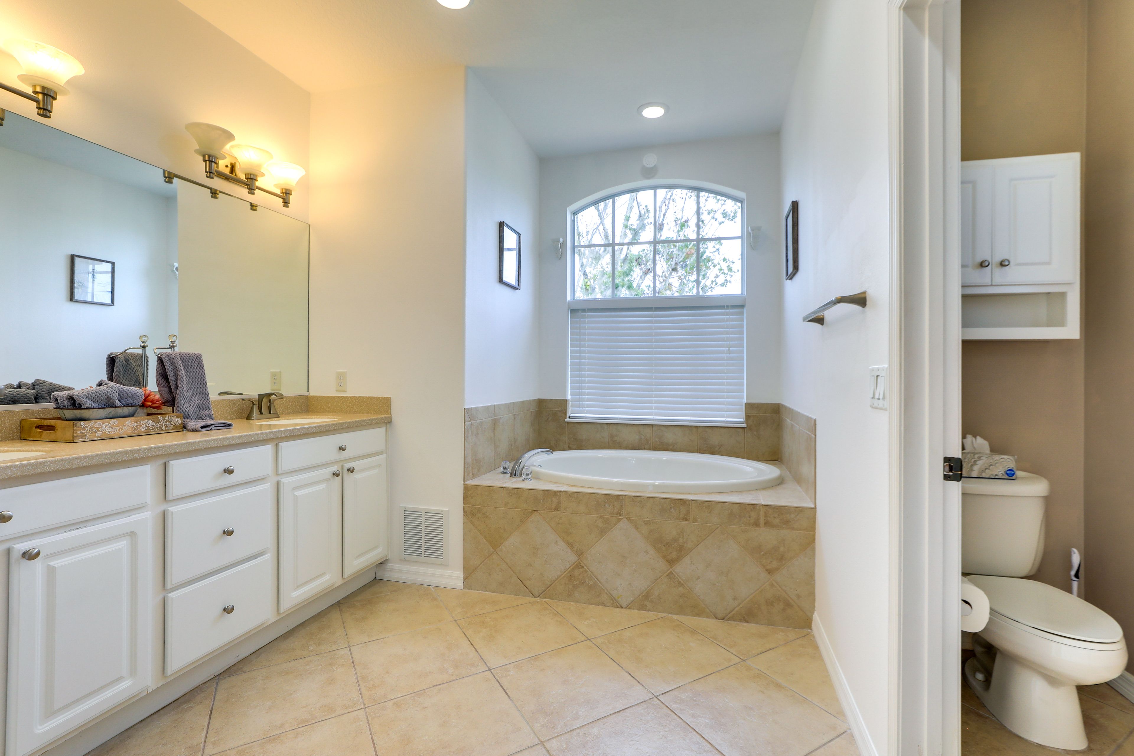 En-Suite Bathroom