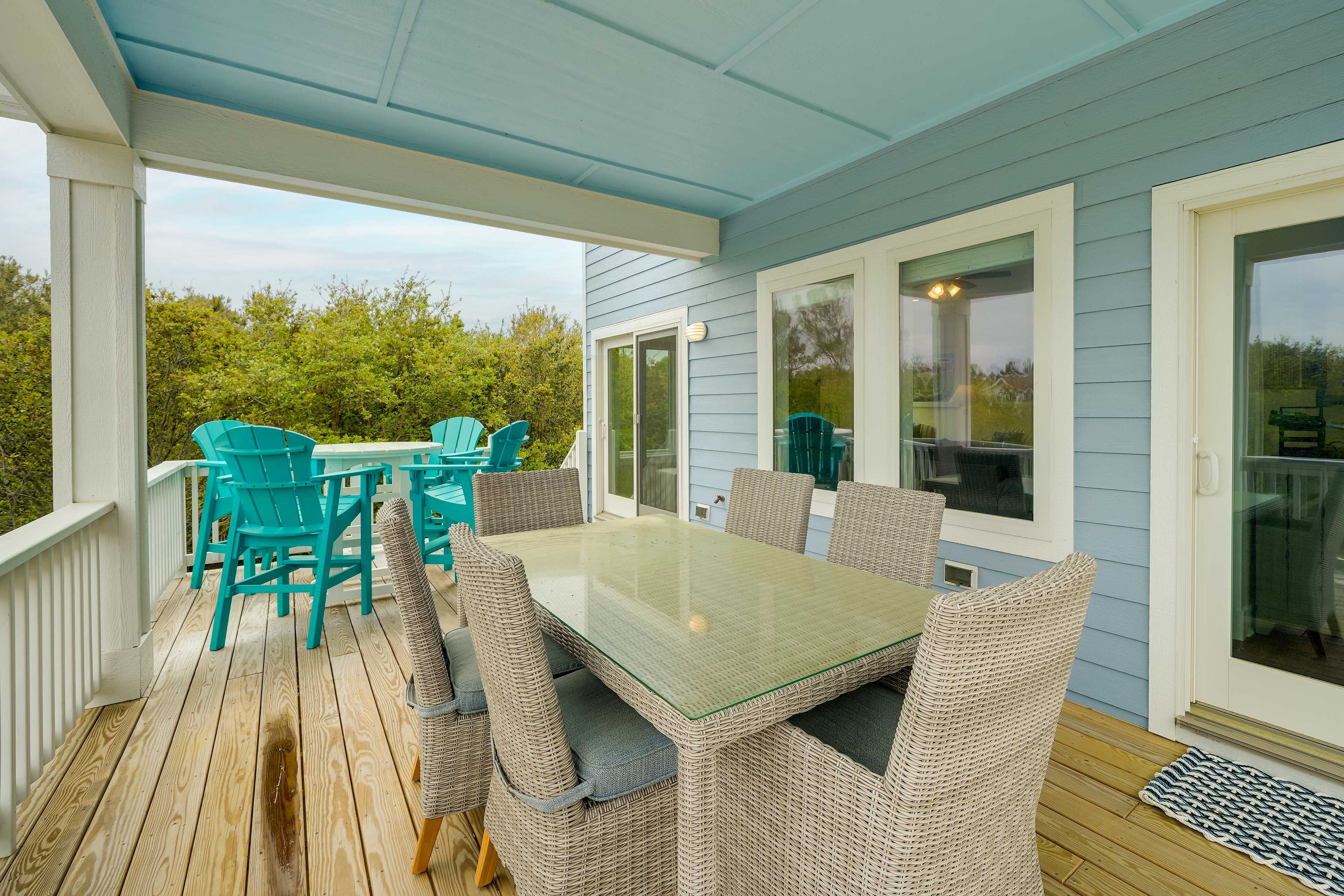 Cottage Exterior | Furnished Deck | Dining Area