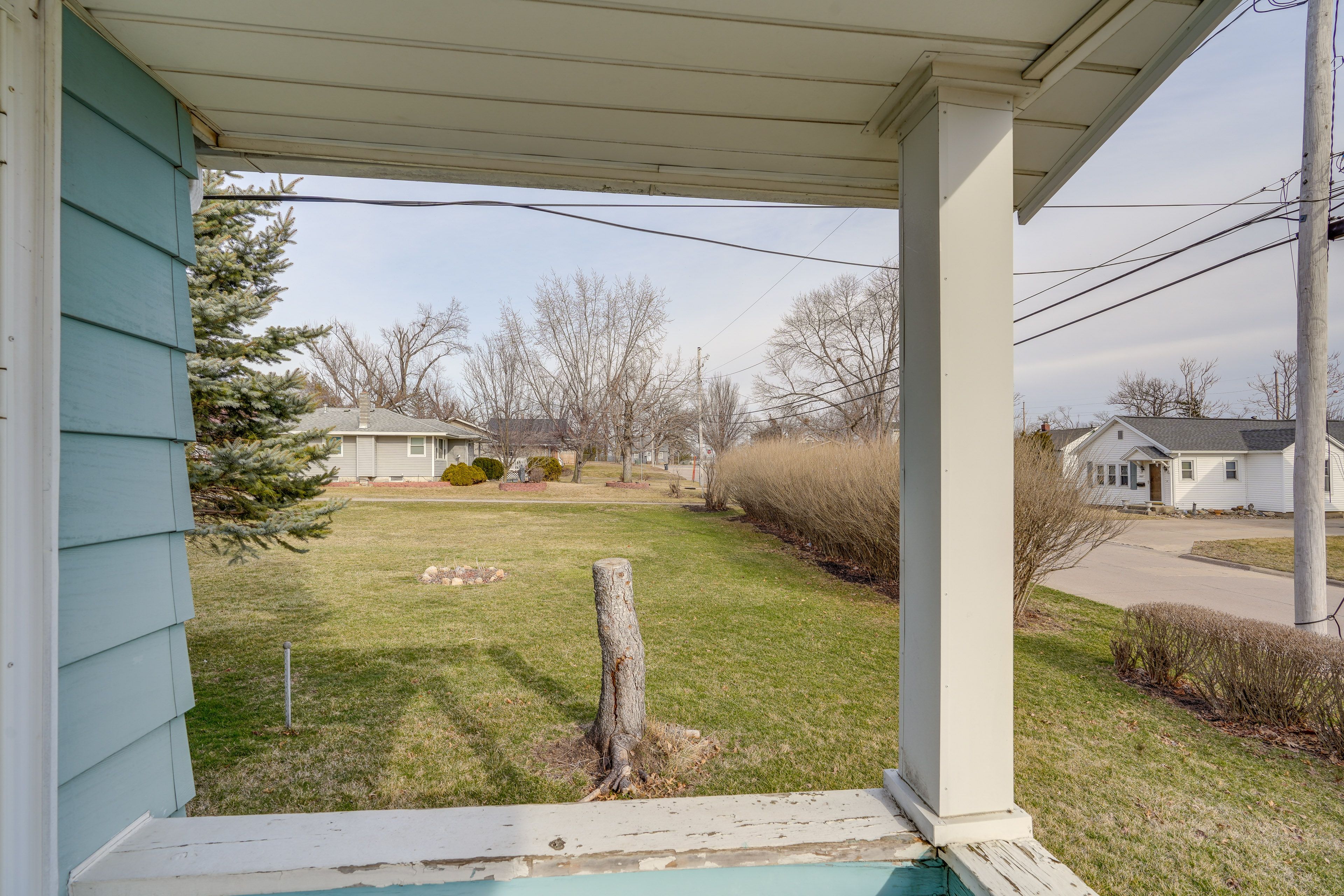 Front Porch | Private Entrance