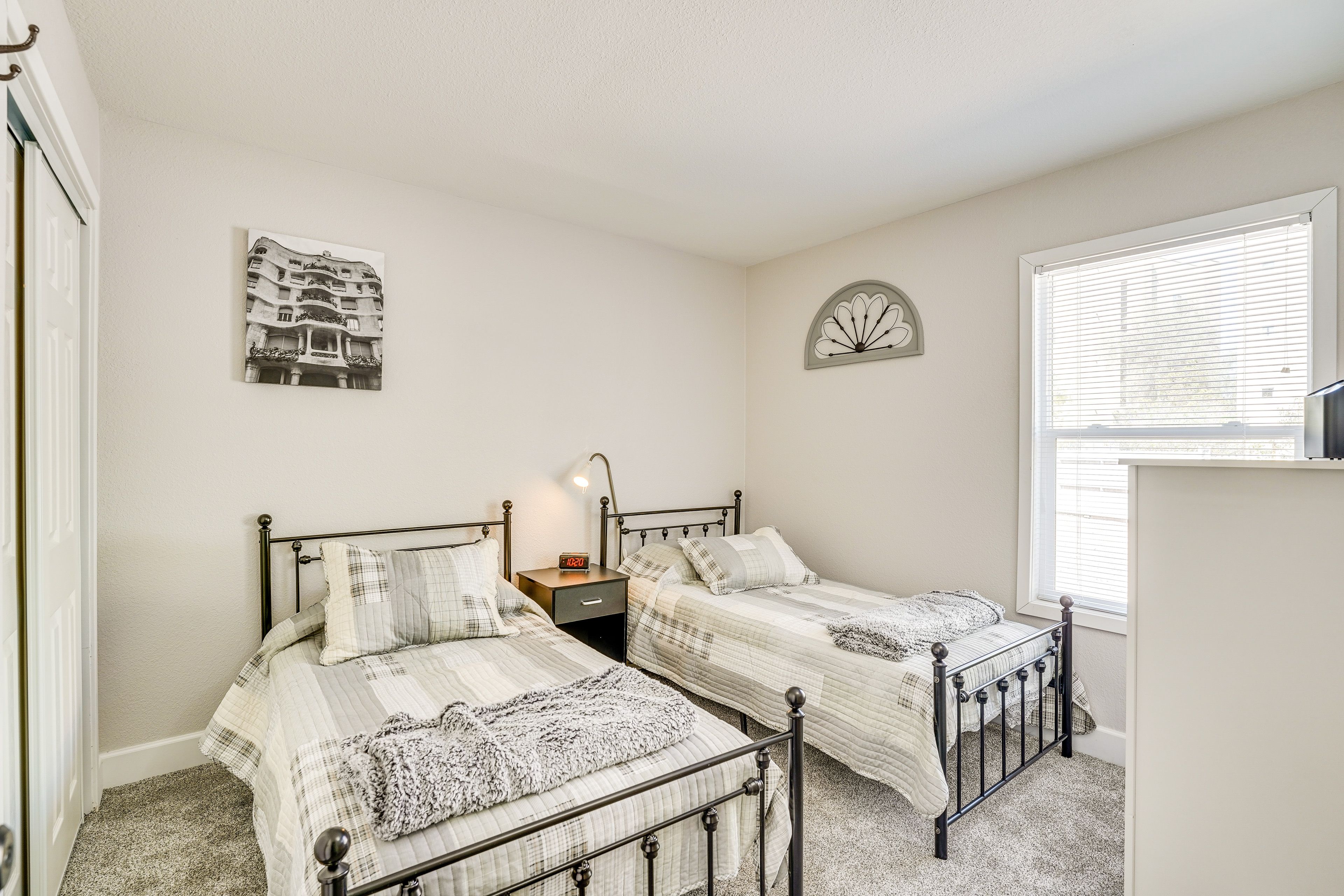 Bedroom 3 | 2 Twin Beds
