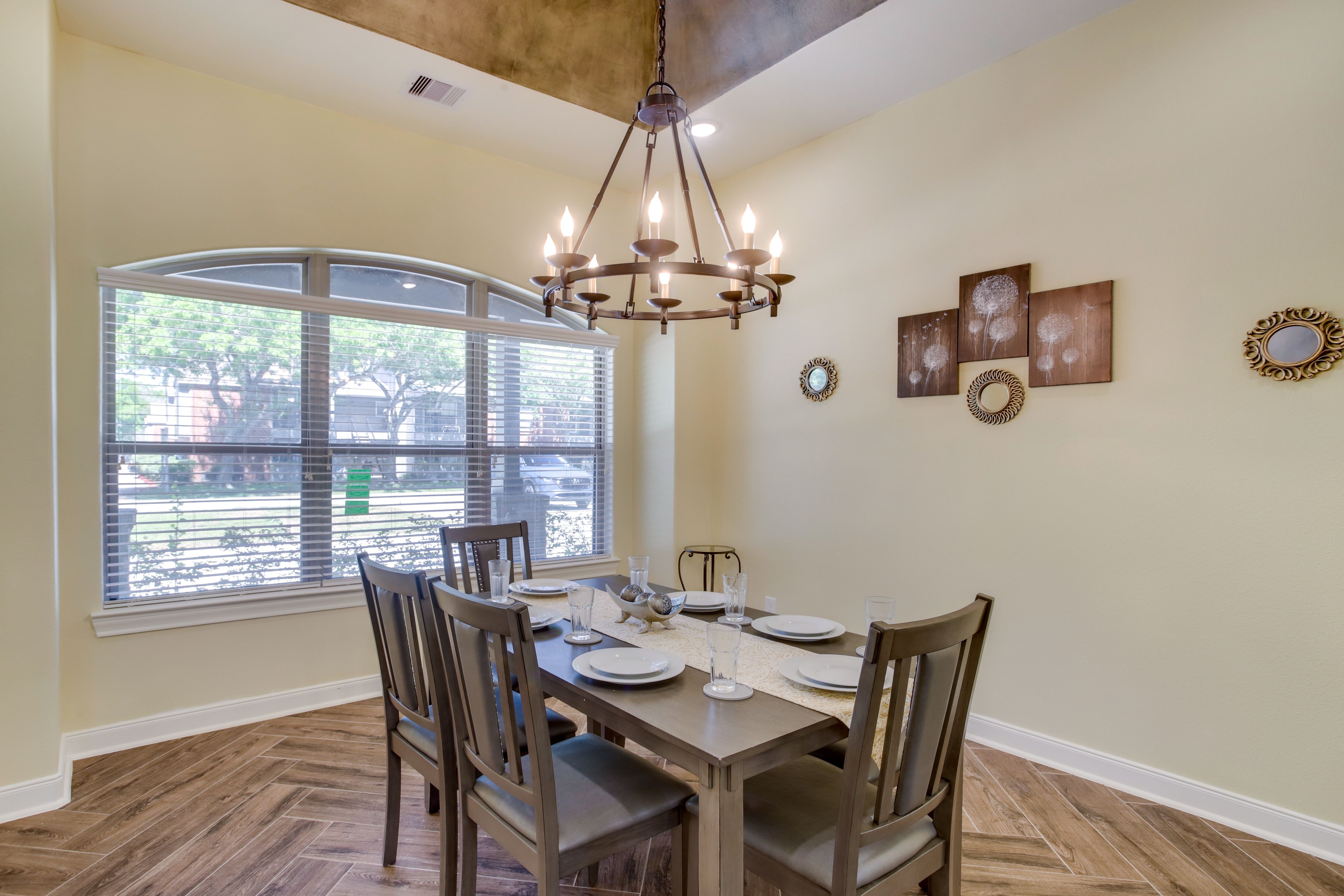 Dining Area | Dining Table | Dishware/Flatware