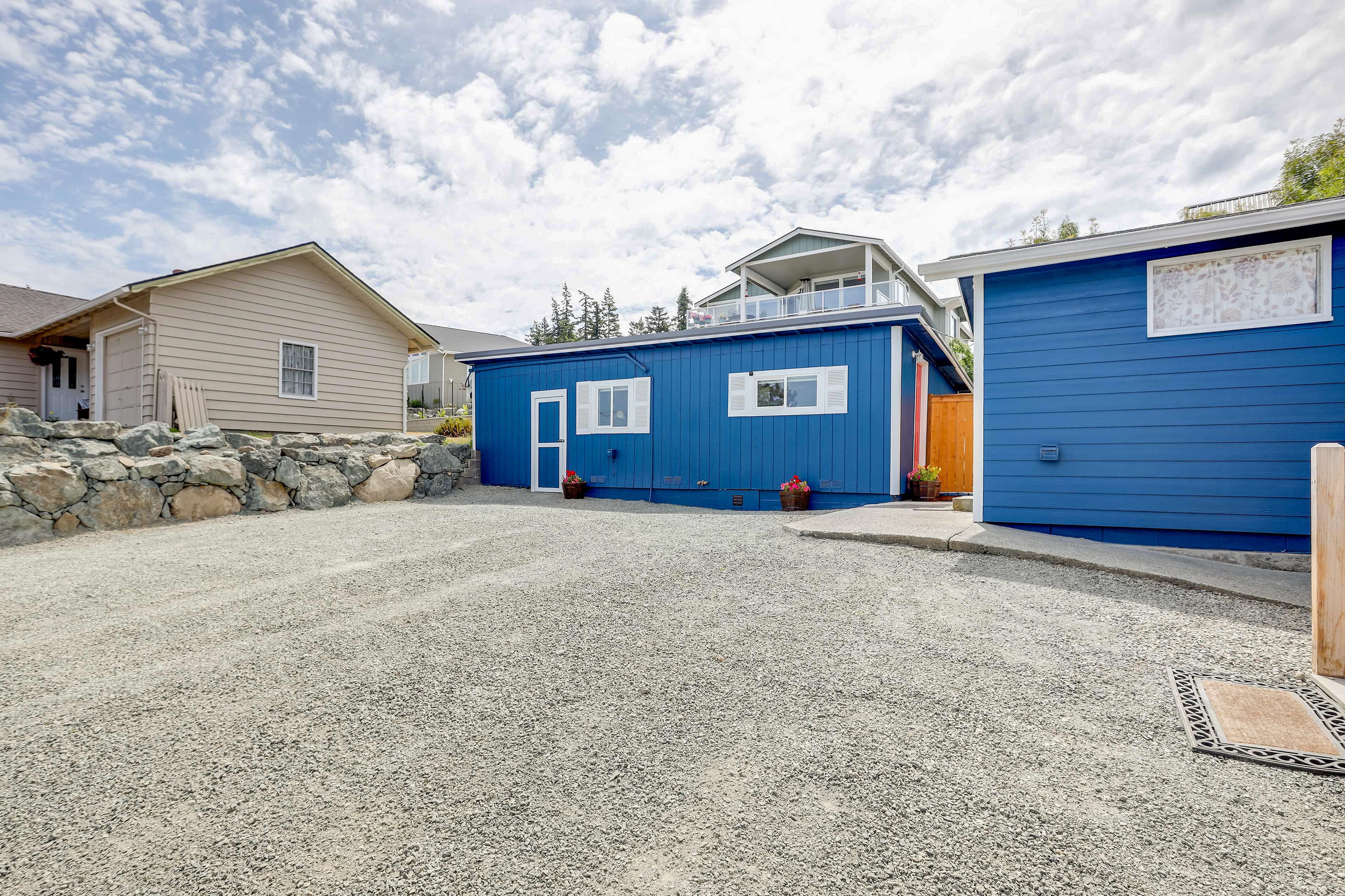 Parking | Driveway (2 Vehicles) | RV/Trailer Parking On-Site