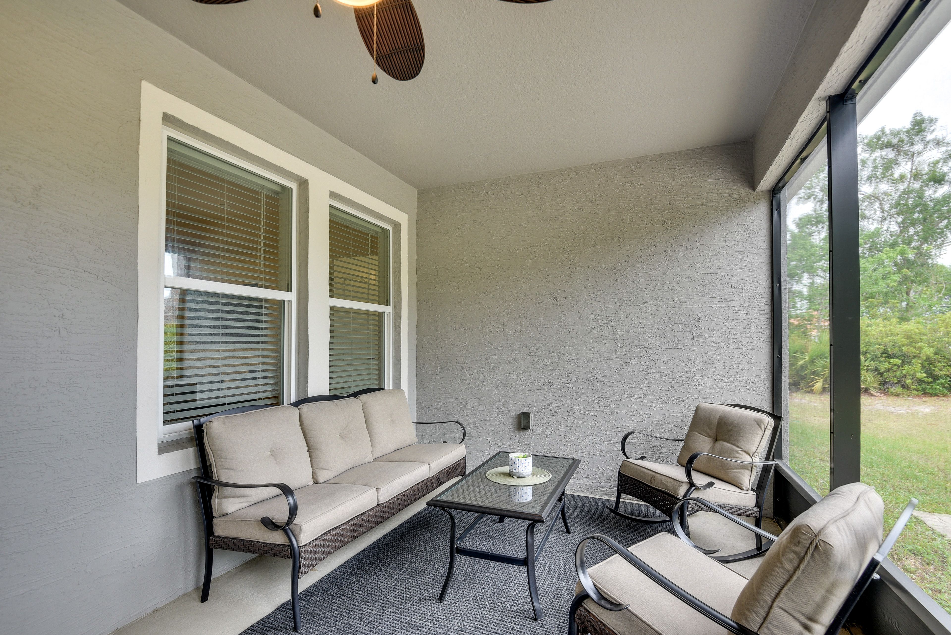 Lanai | Outdoor Seating & Dining | Free WiFi