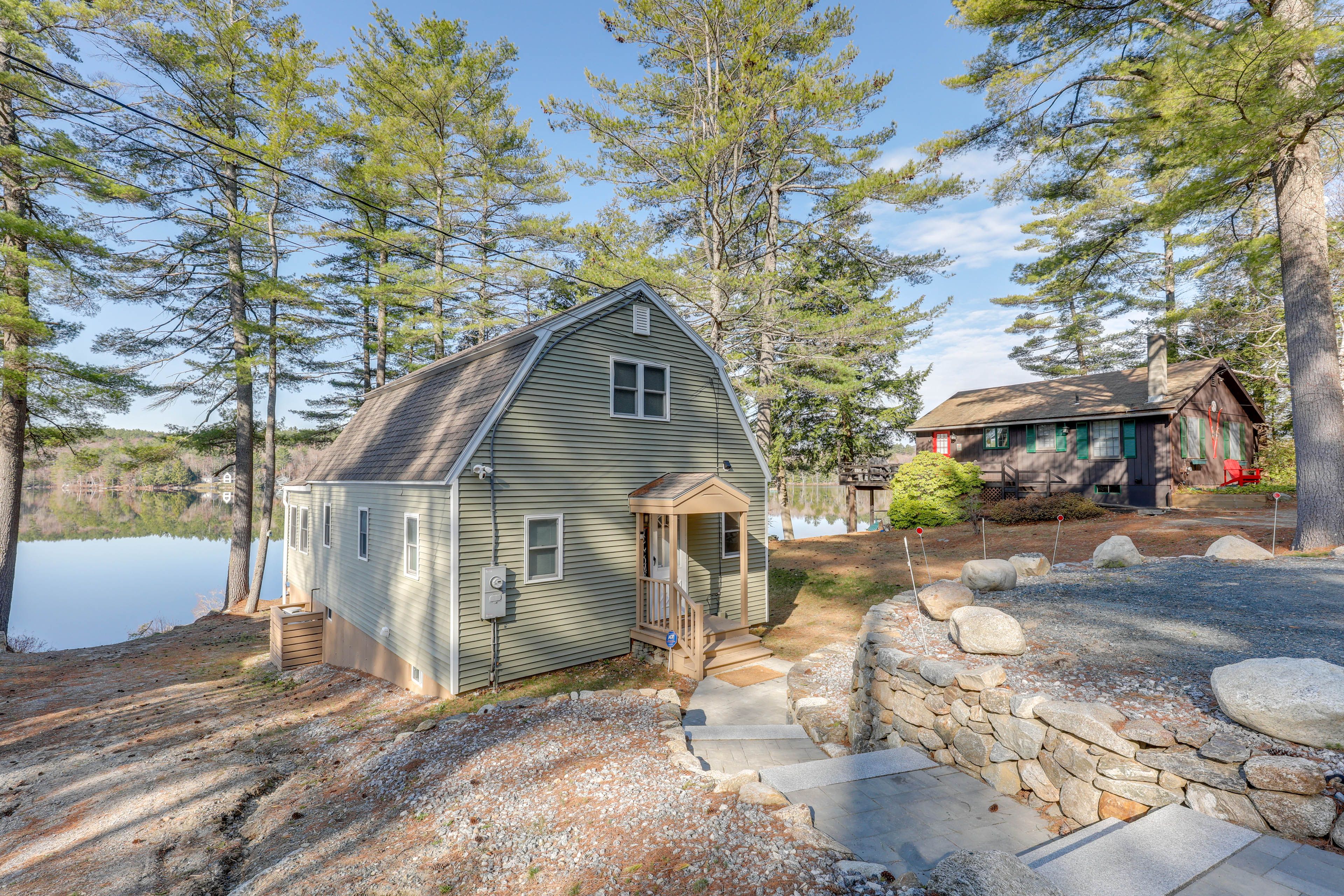 2-Story Cabin | On-Site Perkins Pond Access | Kayaks | 7 Mi to Mount Sunapee