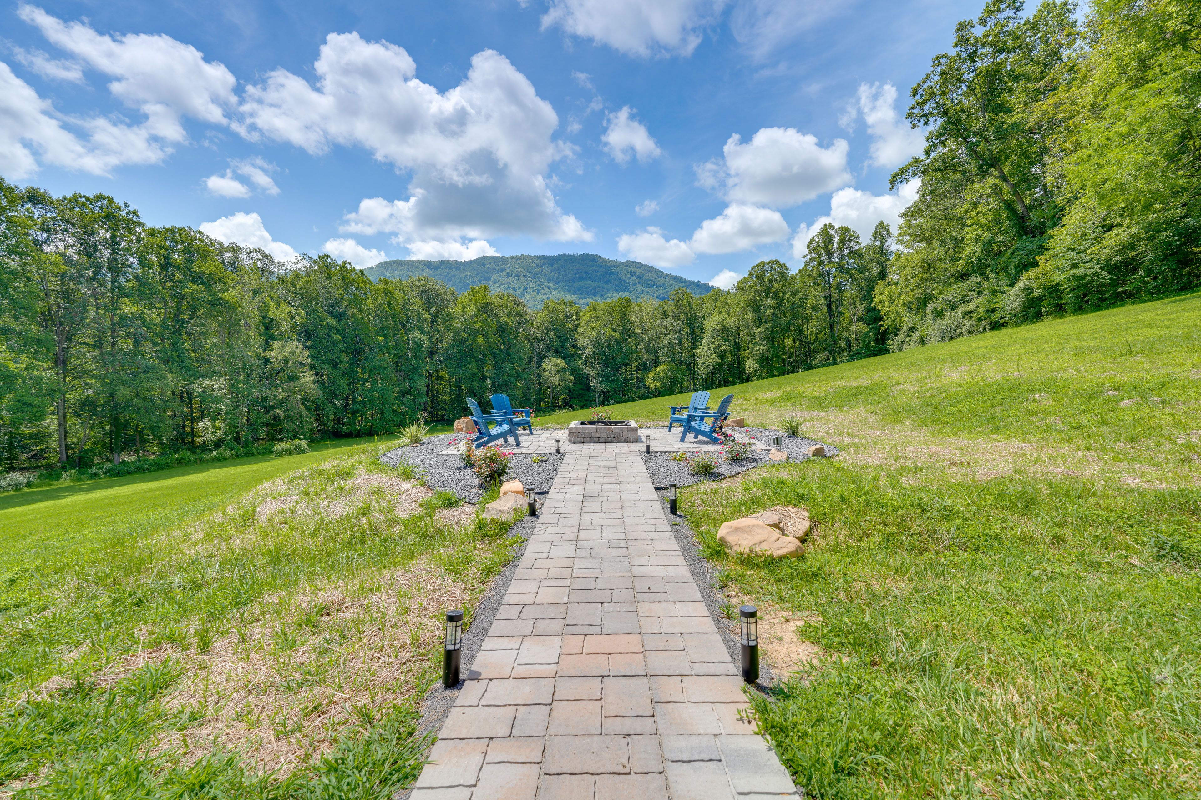 Exterior | Wood-Burning Fire Pit