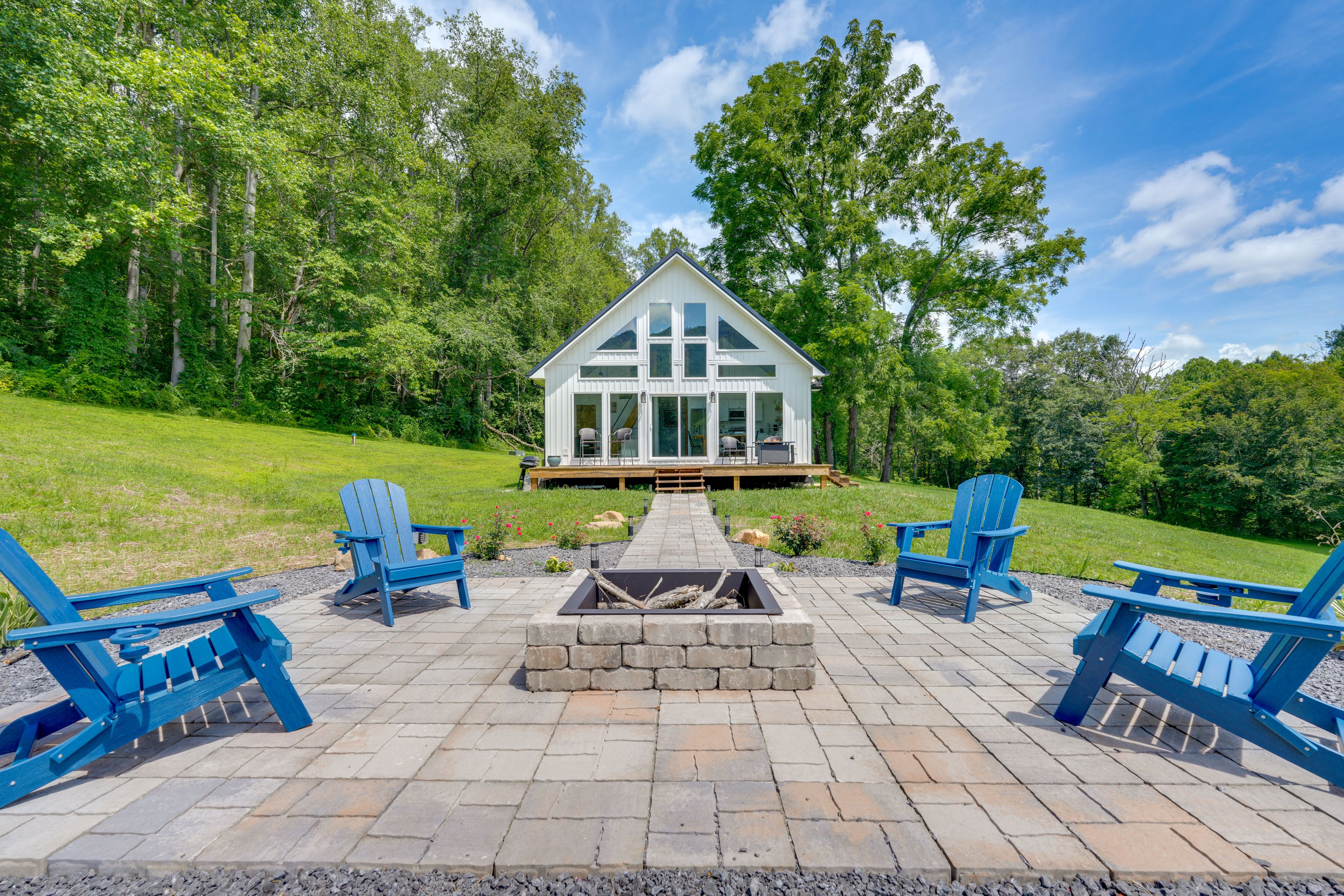 Pennington Gap Vacation Rental | 1BR | 1BA | Stairs Required | 1,191 Sq Ft