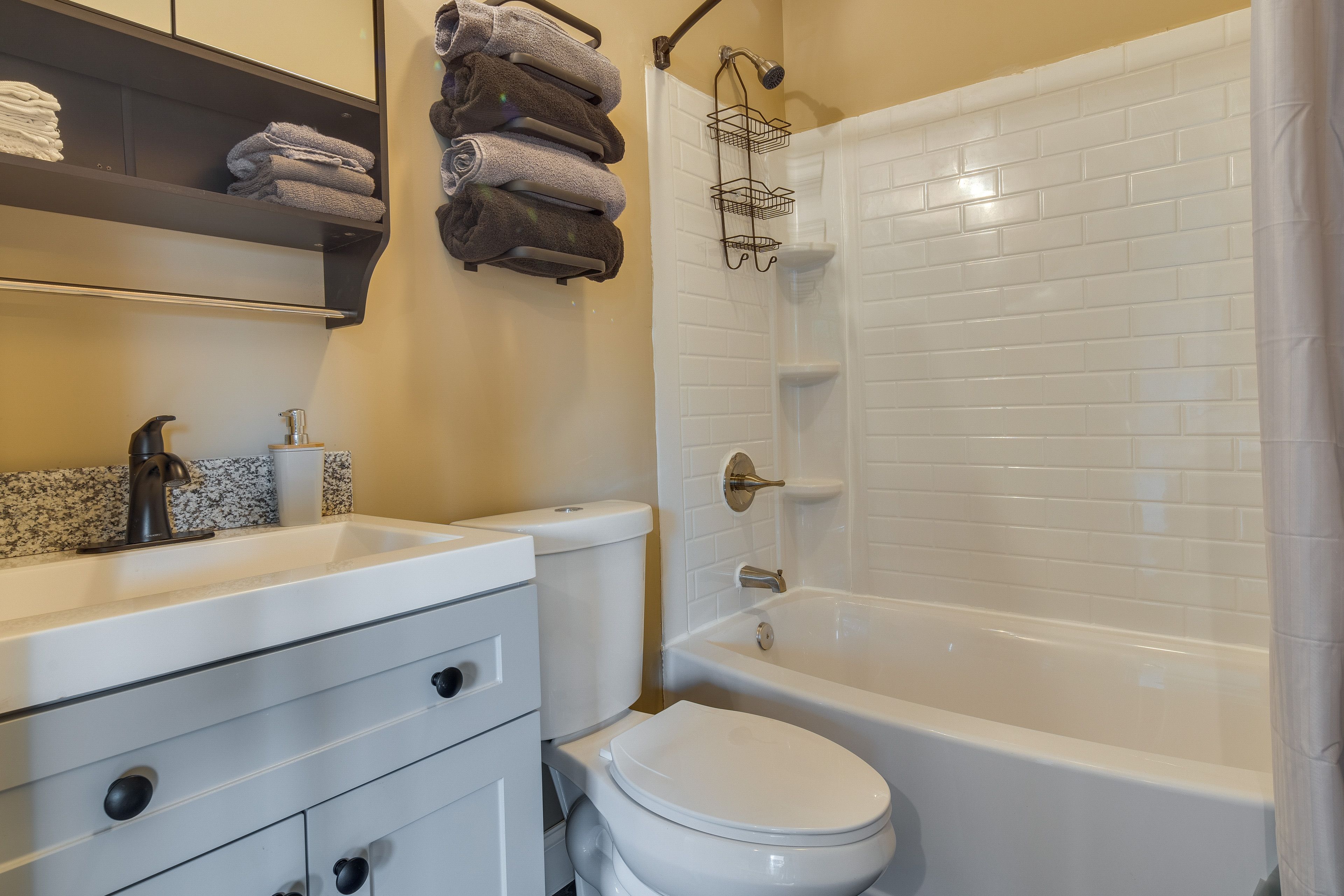 Bathroom | Complimentary Toiletries | Towels Provided