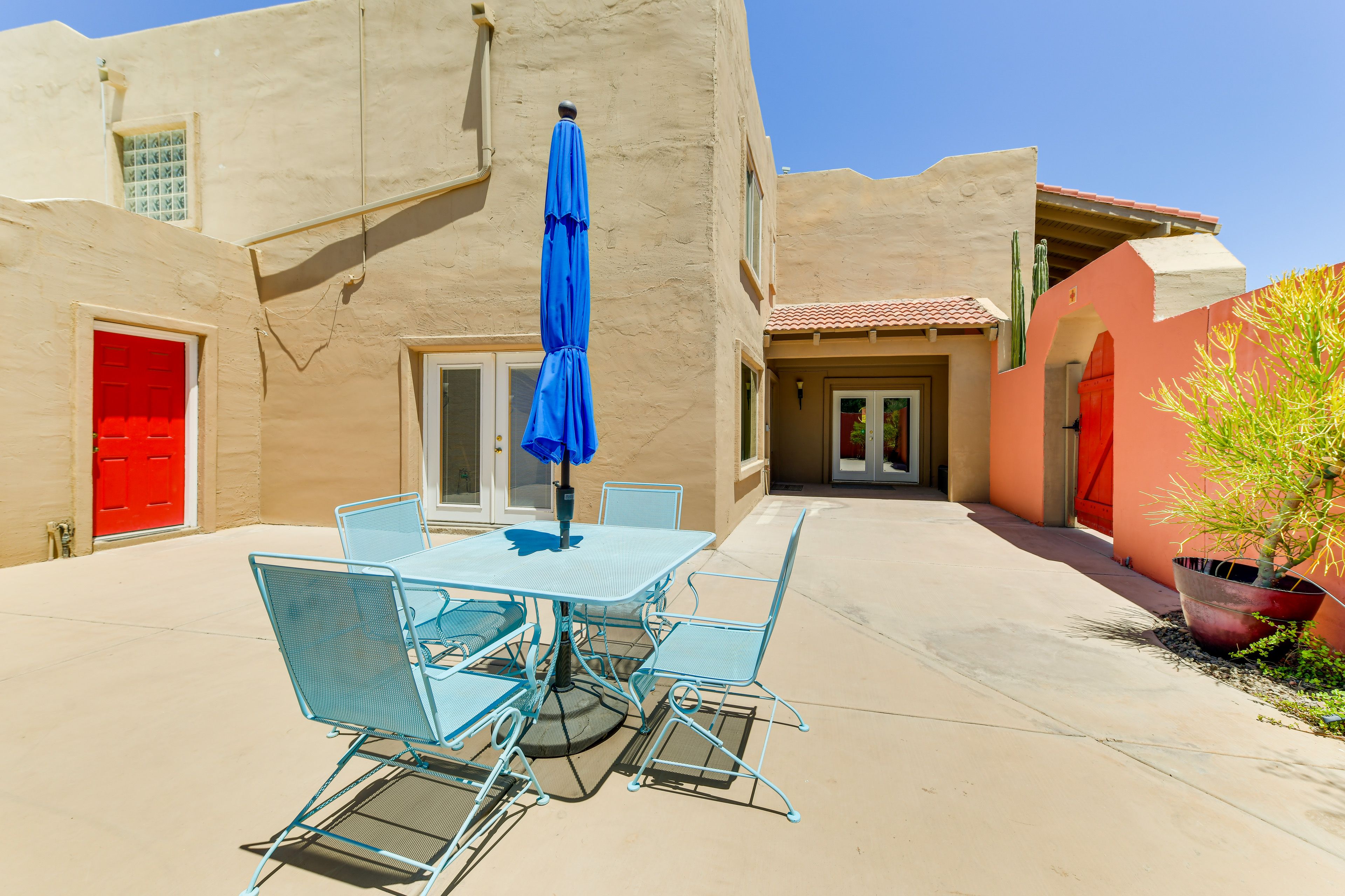 Private Front Courtyard