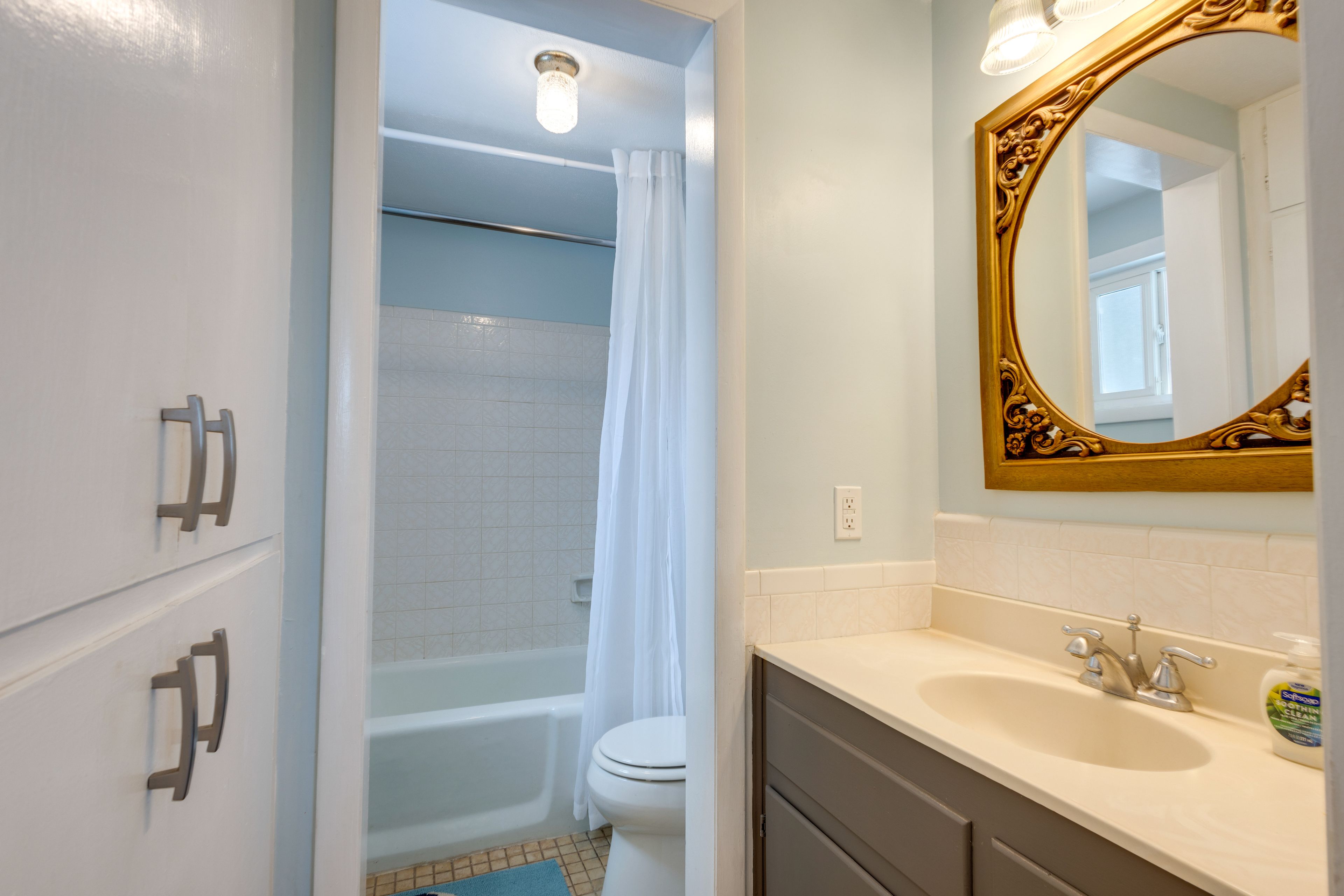 En-Suite Bathroom | Complimentary Toiletries
