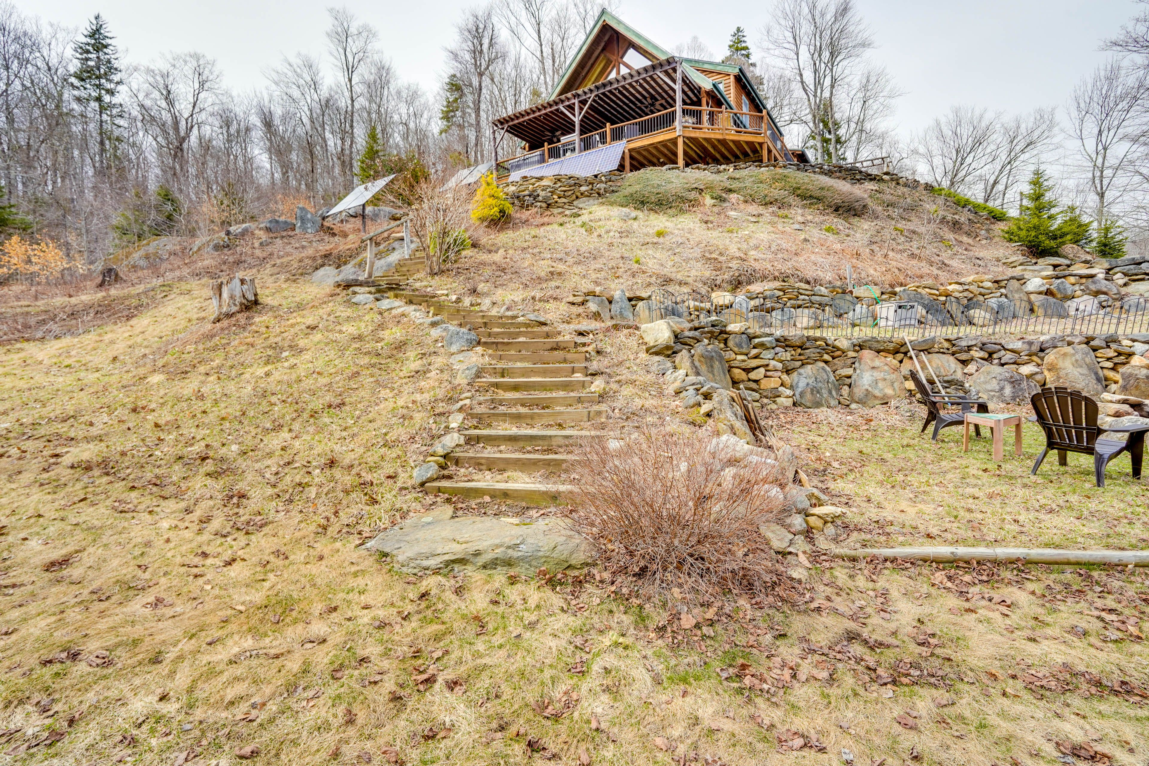 Yard Area | Fire Pit w/ Seating