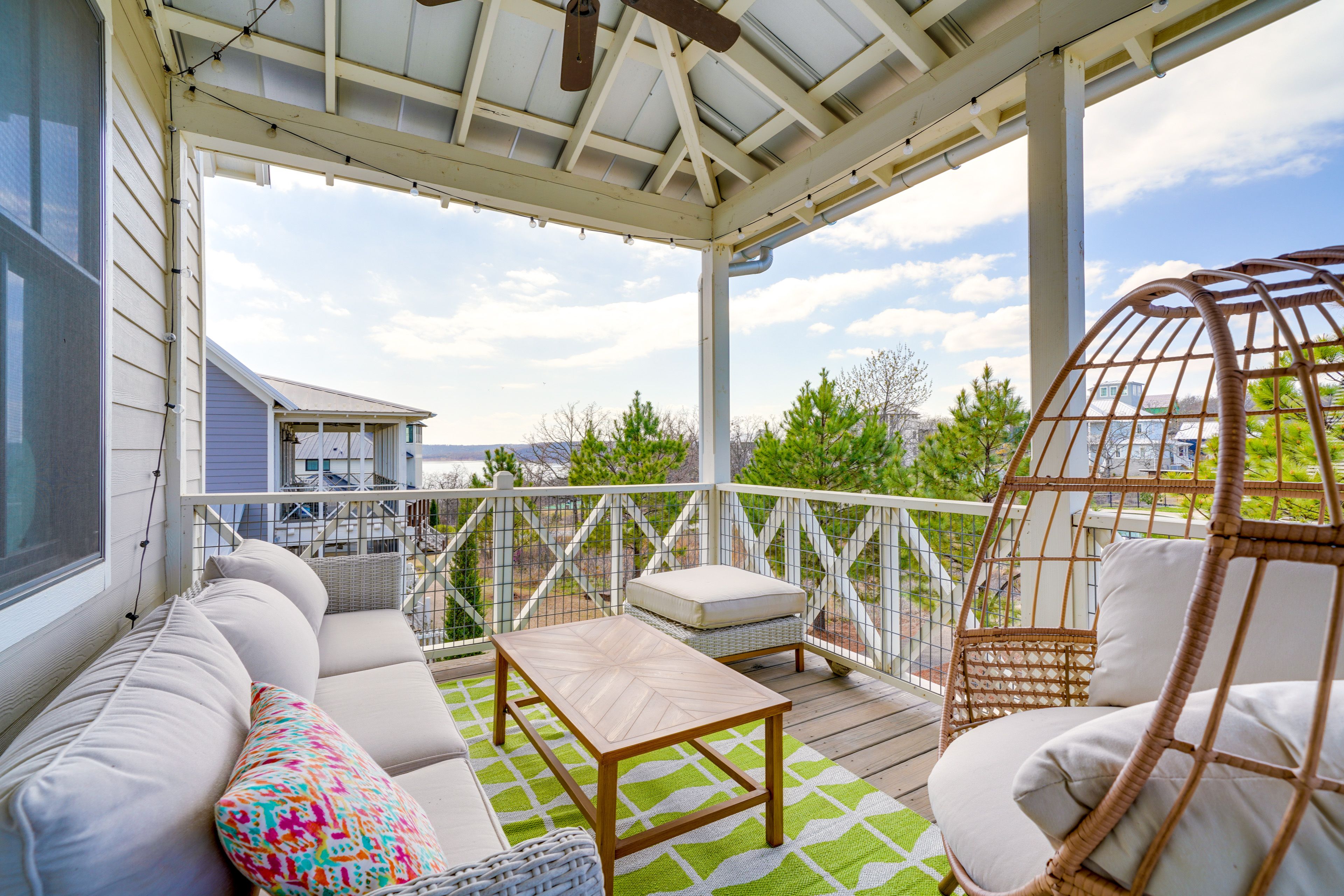 Covered Porch 1 | Outdoor Seating