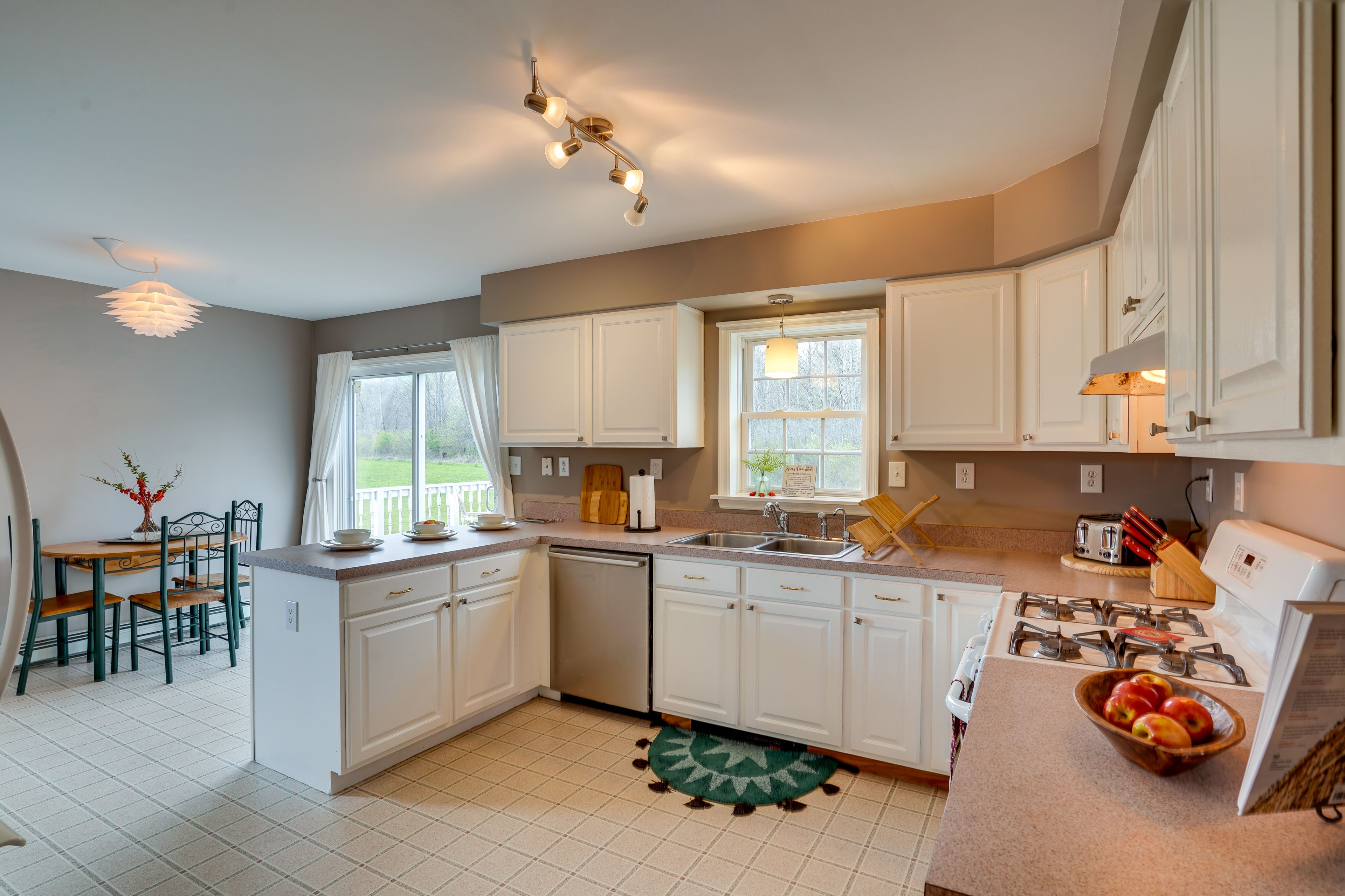 Kitchen | Dishwasher | Gas Stove/Oven | Refrigerator | Blender