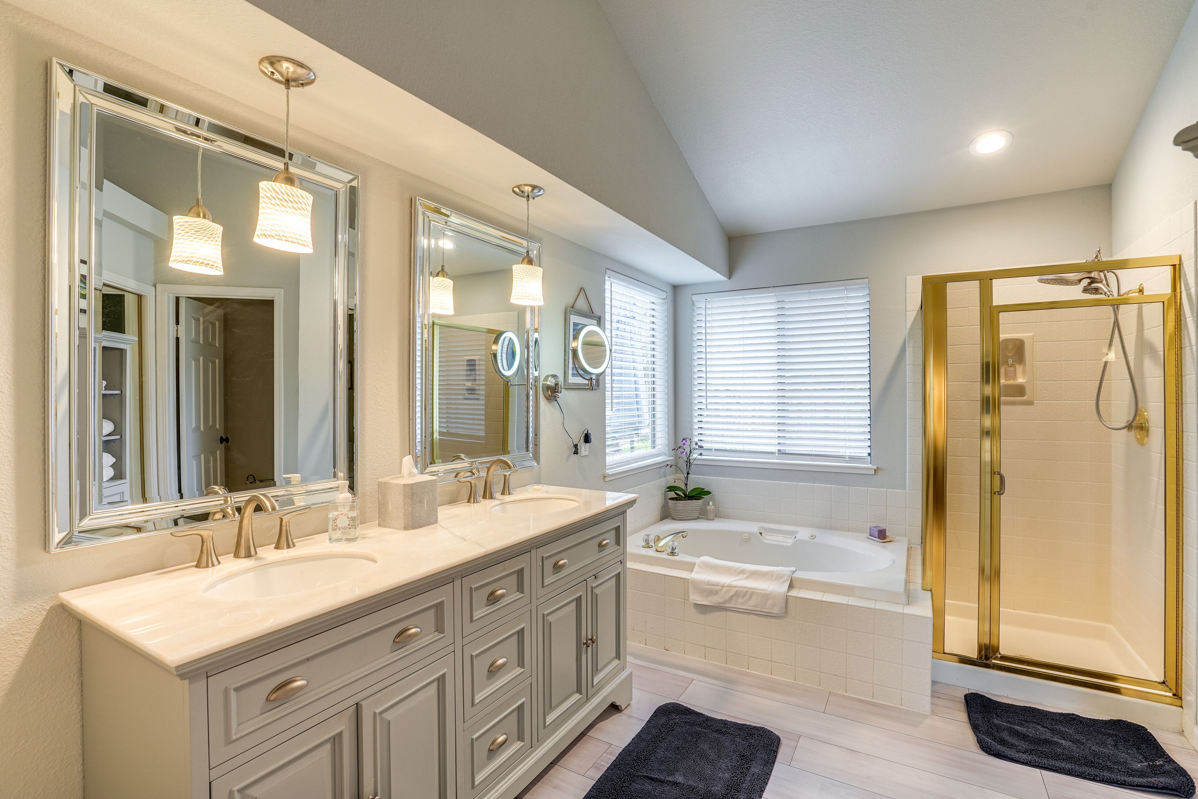 En-Suite Bathroom | Complimentary Toiletries