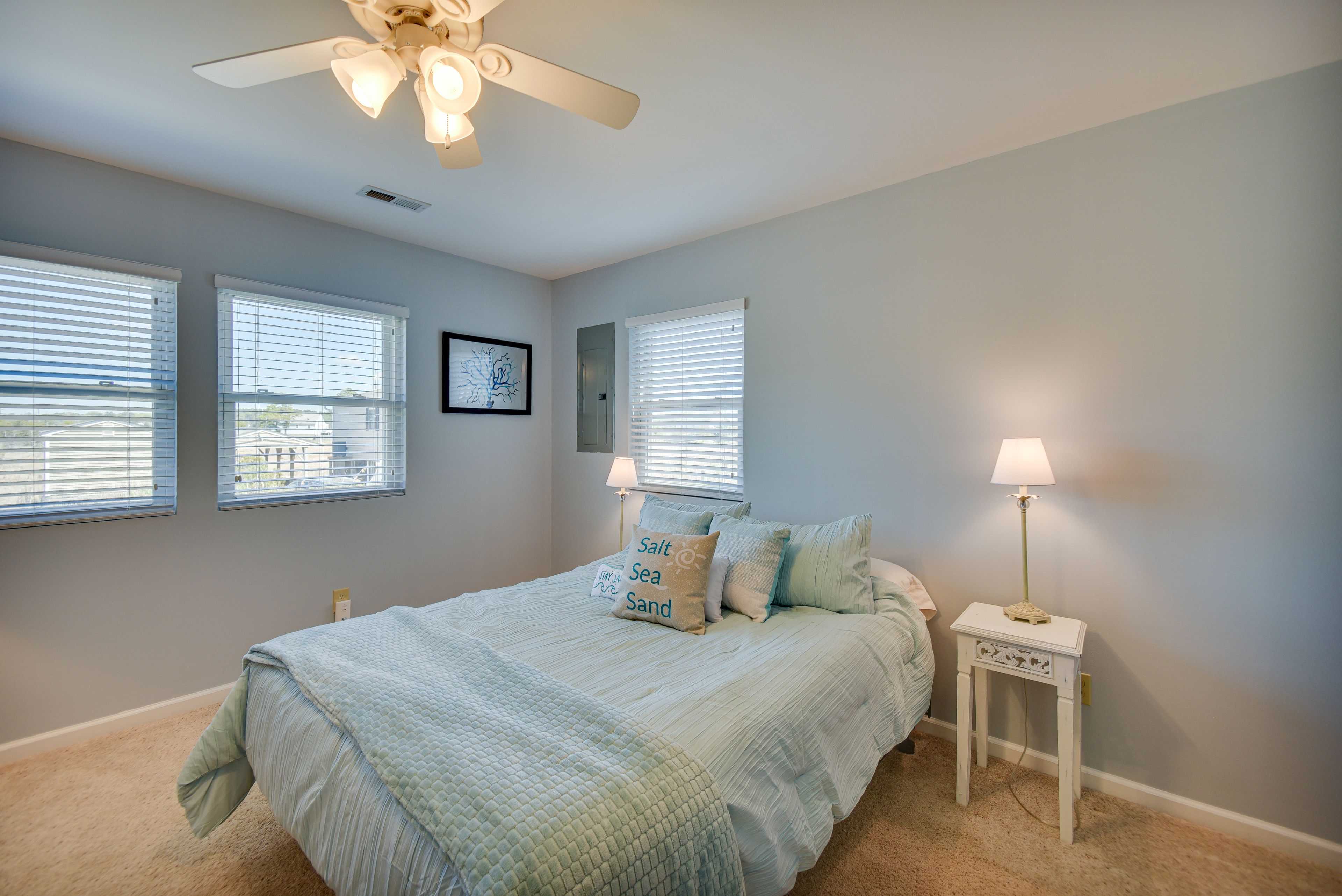 Bedroom 1 | Queen Bed | En-Suite Bathroom