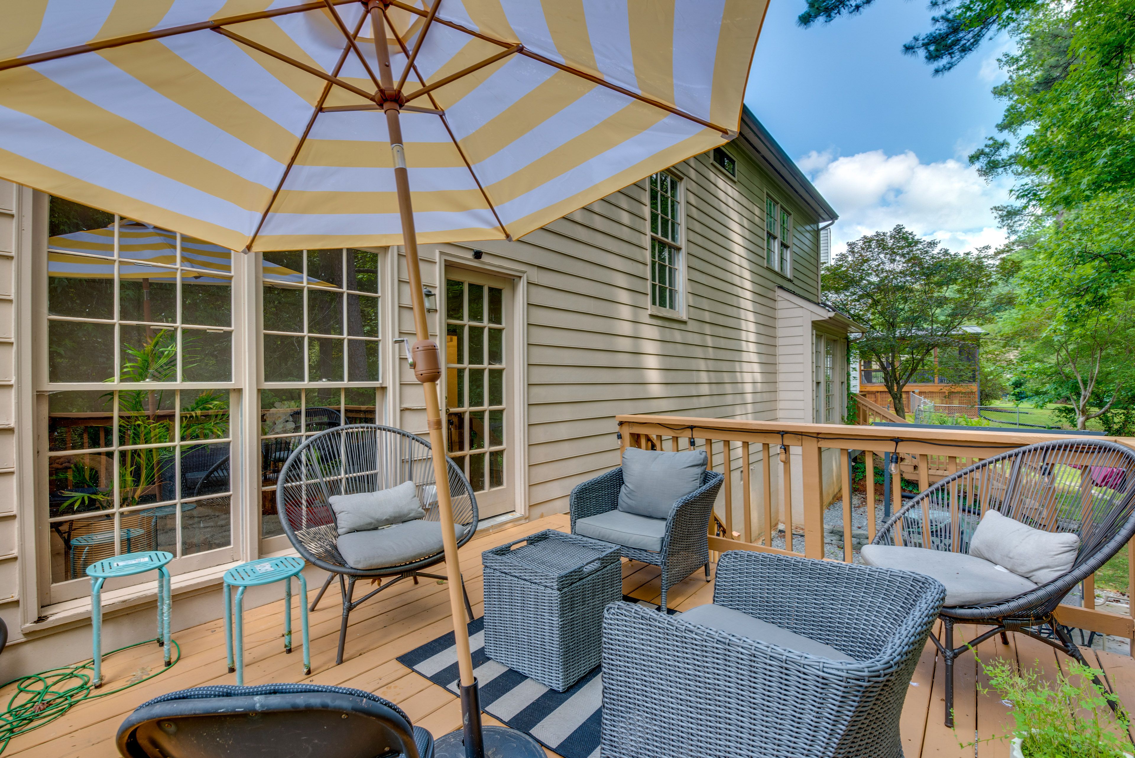Furnished Deck | Fenced Backyard | 20 Mi to Downtown Atlanta