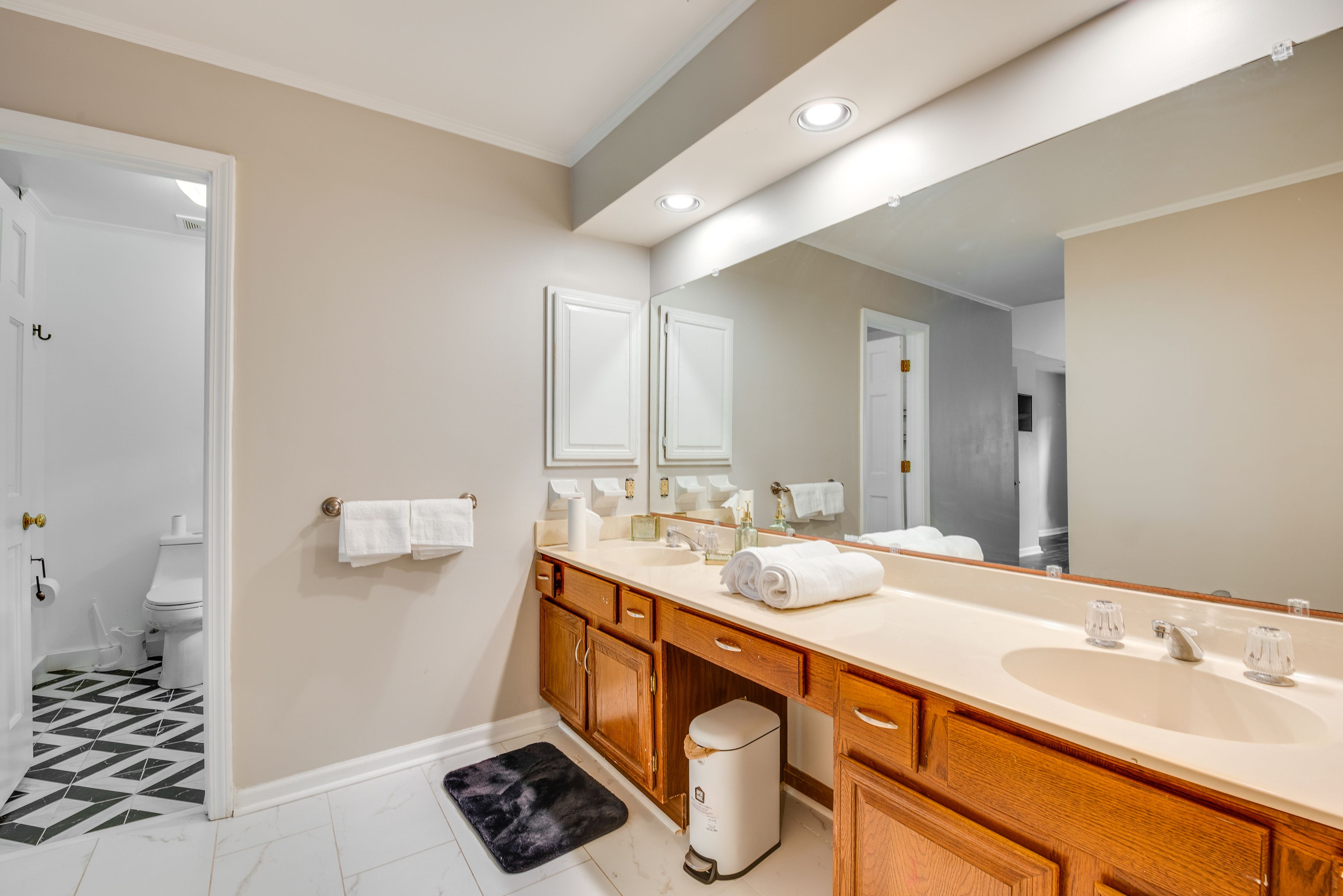 En-Suite Bathroom | Access via Bedroom 1 | Complimentary Toiletries | Hair Dryer