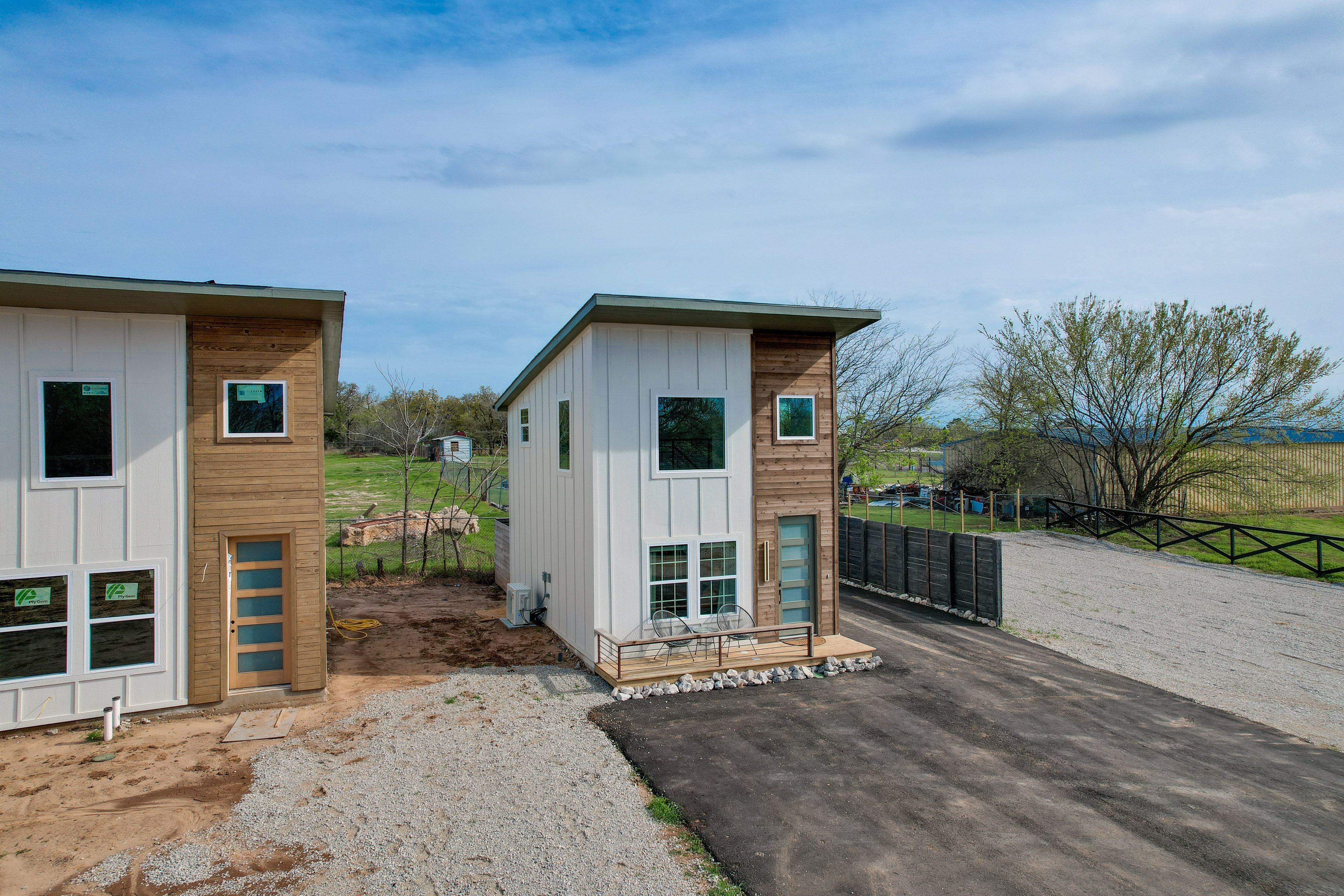 Parking | Driveway (2 Vehicles)