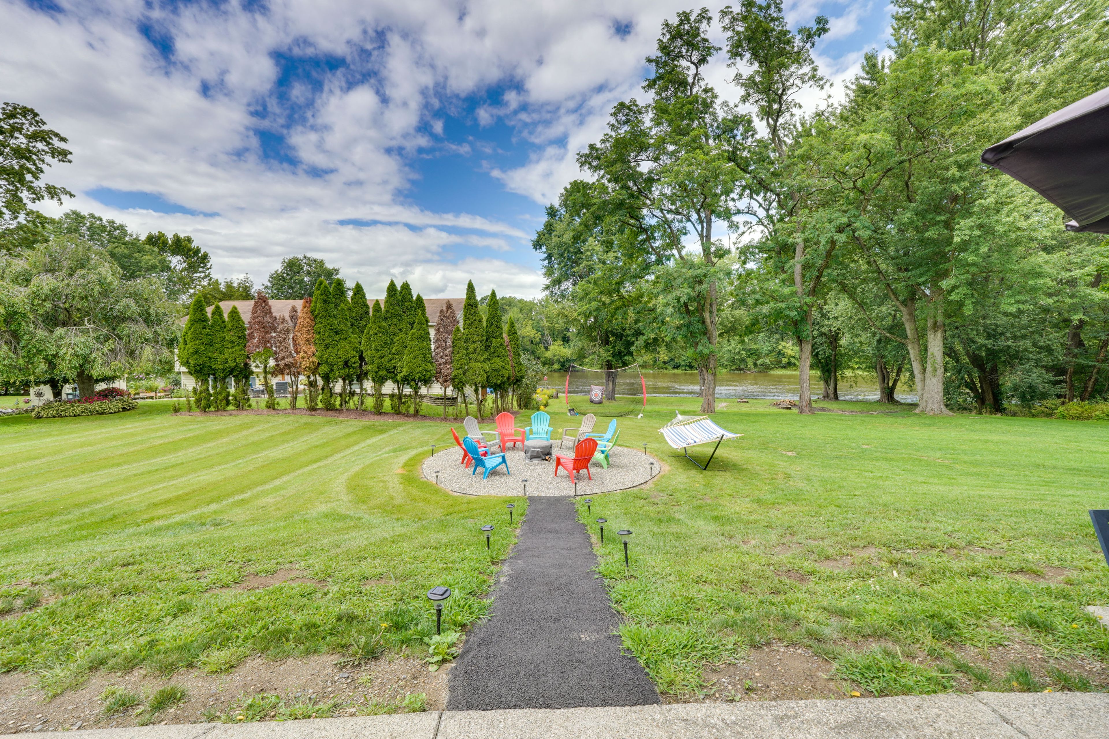 Spacious Yard | Fire Pit | Hammock