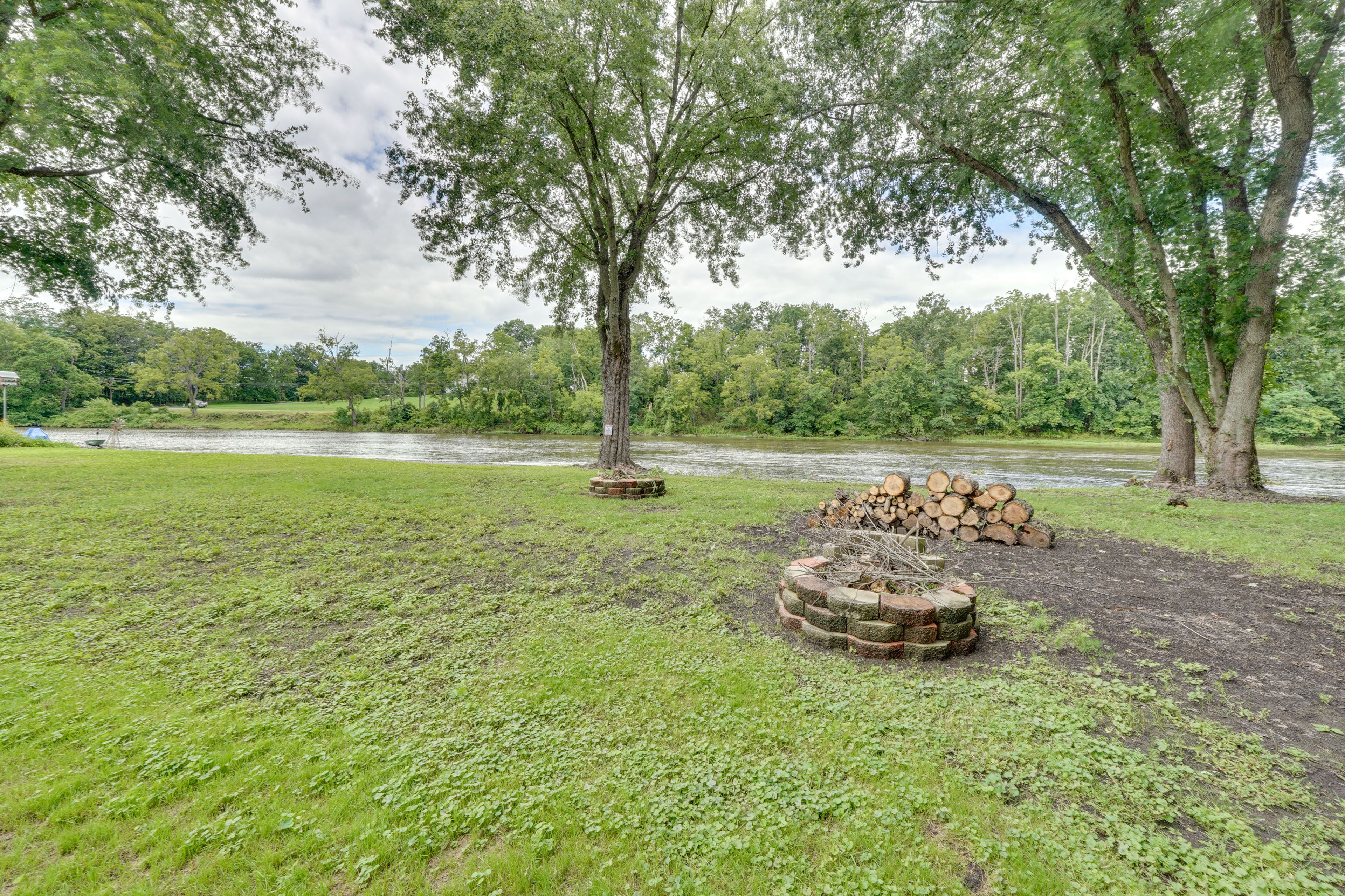 Fire Pit | Riverfront Property