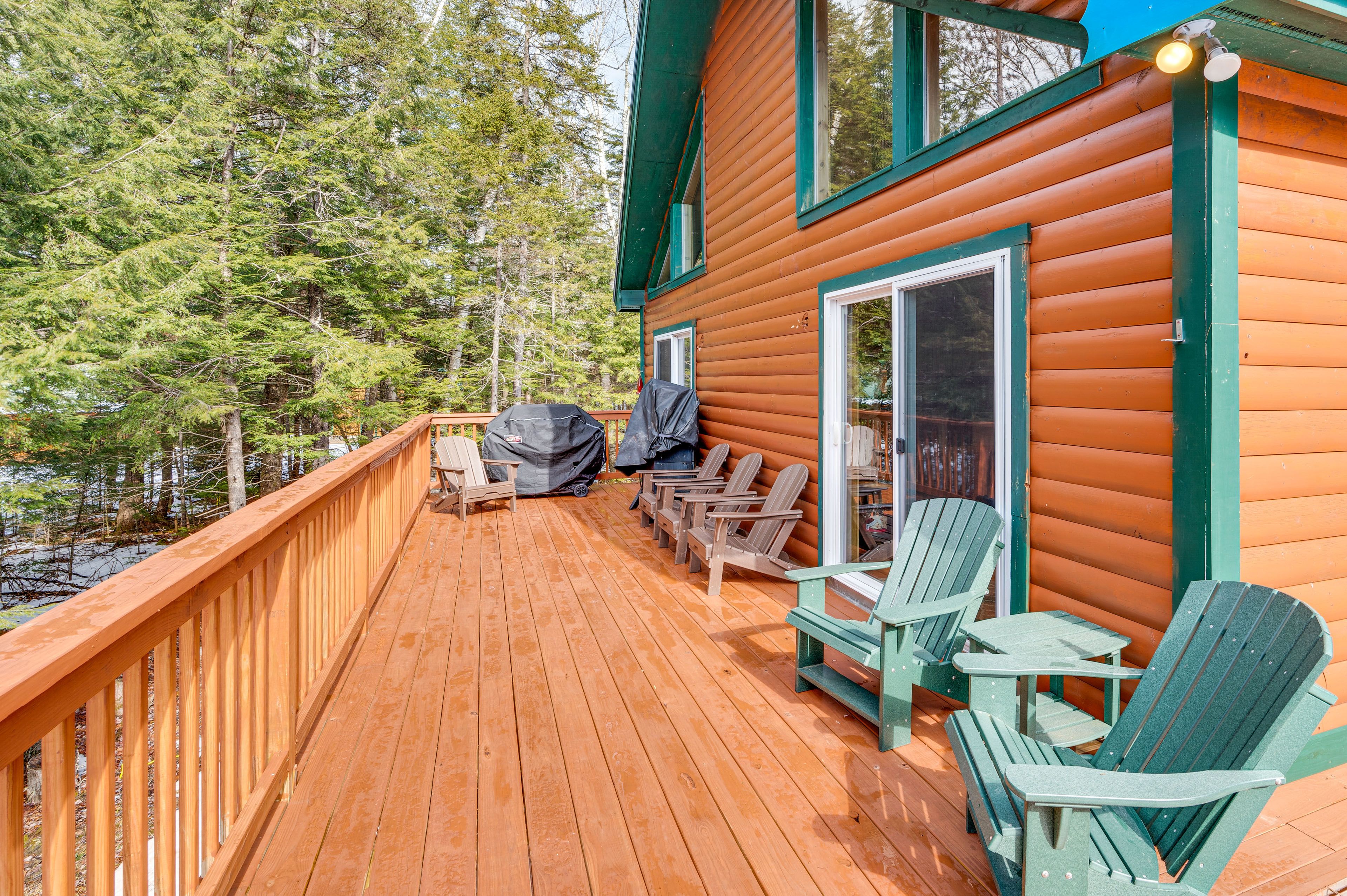 Elevated Deck | Gas Grill