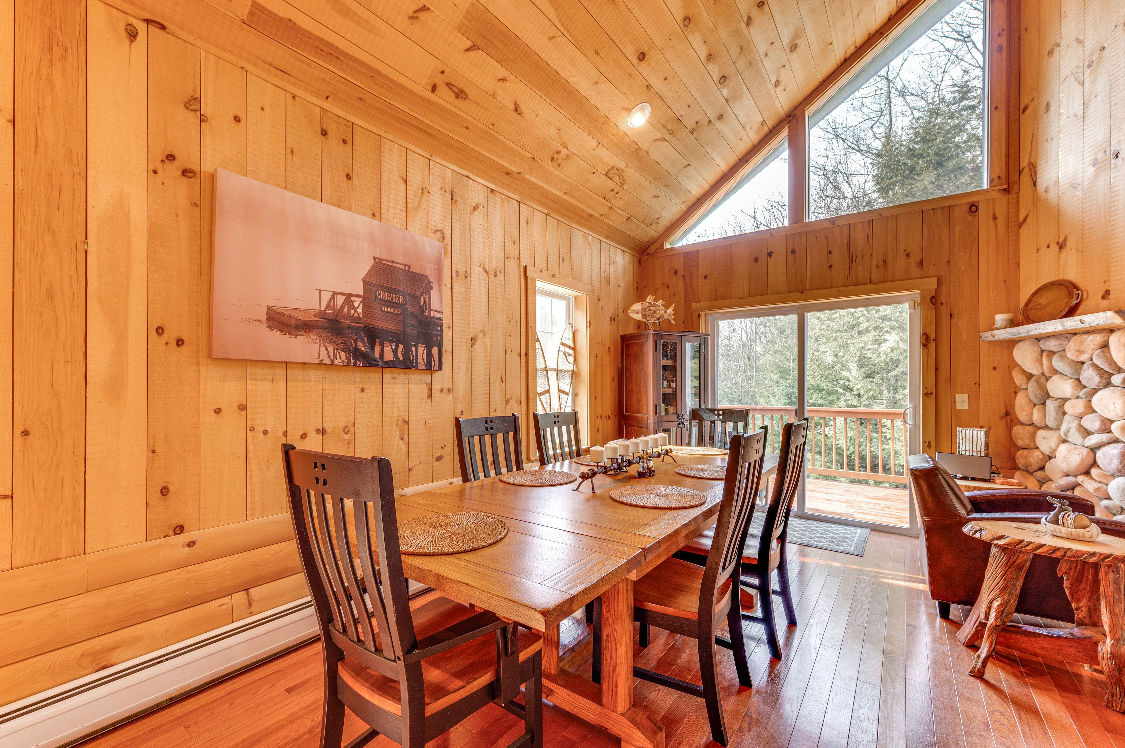 Dining Area | Dishware/Flatware Provided | Main Level