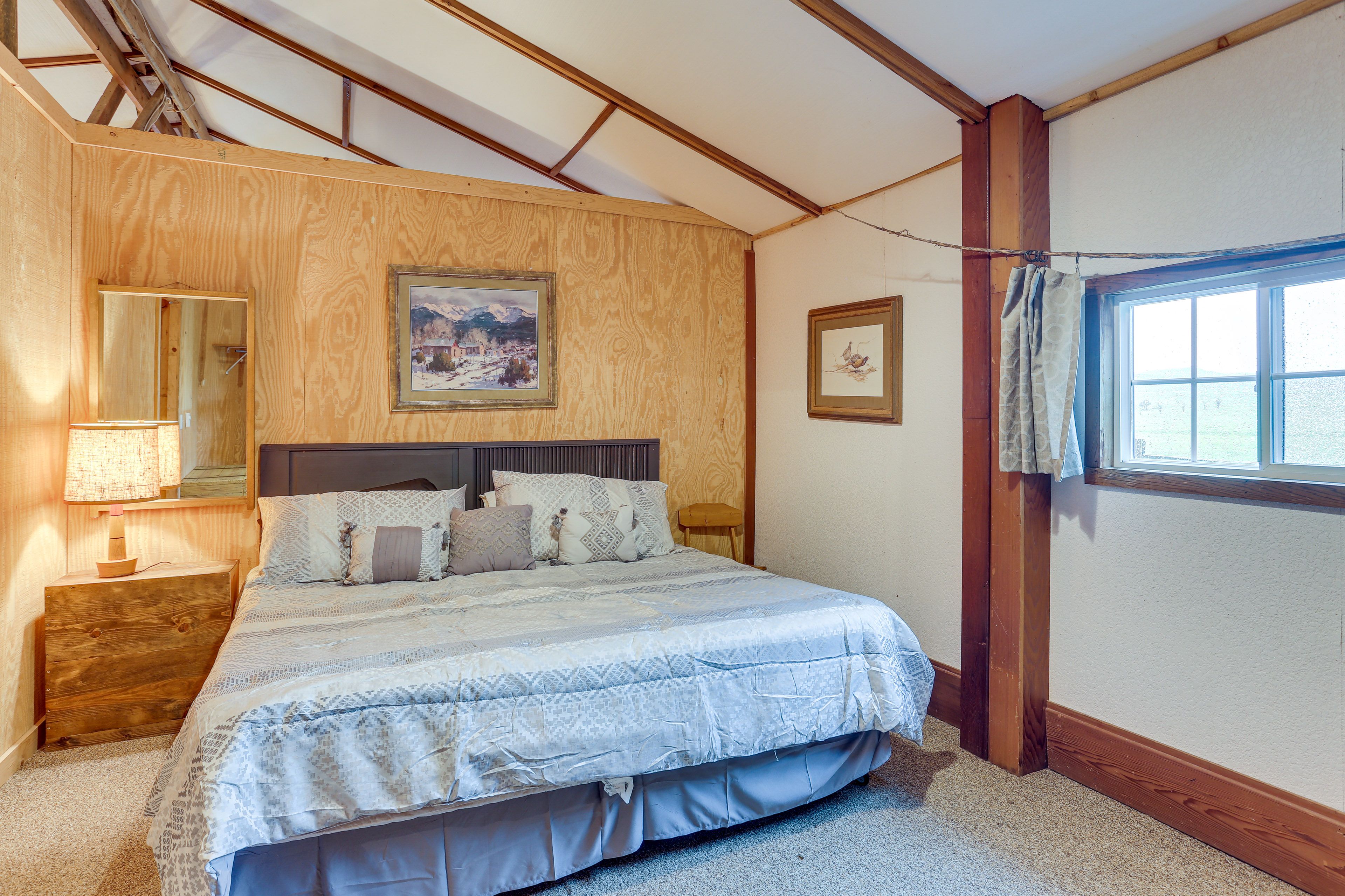 Bedroom 1 | King Bed