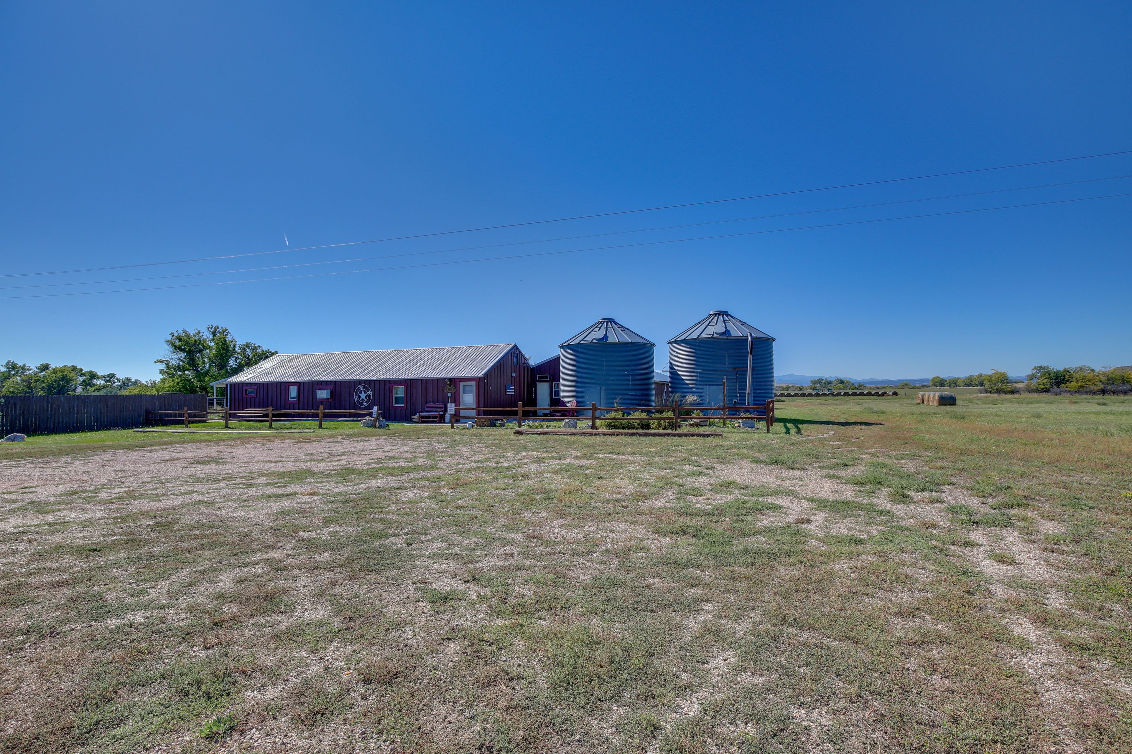 Property Exterior | Driveway (4 Vehicles) | RV/Trailer Parking Allowed