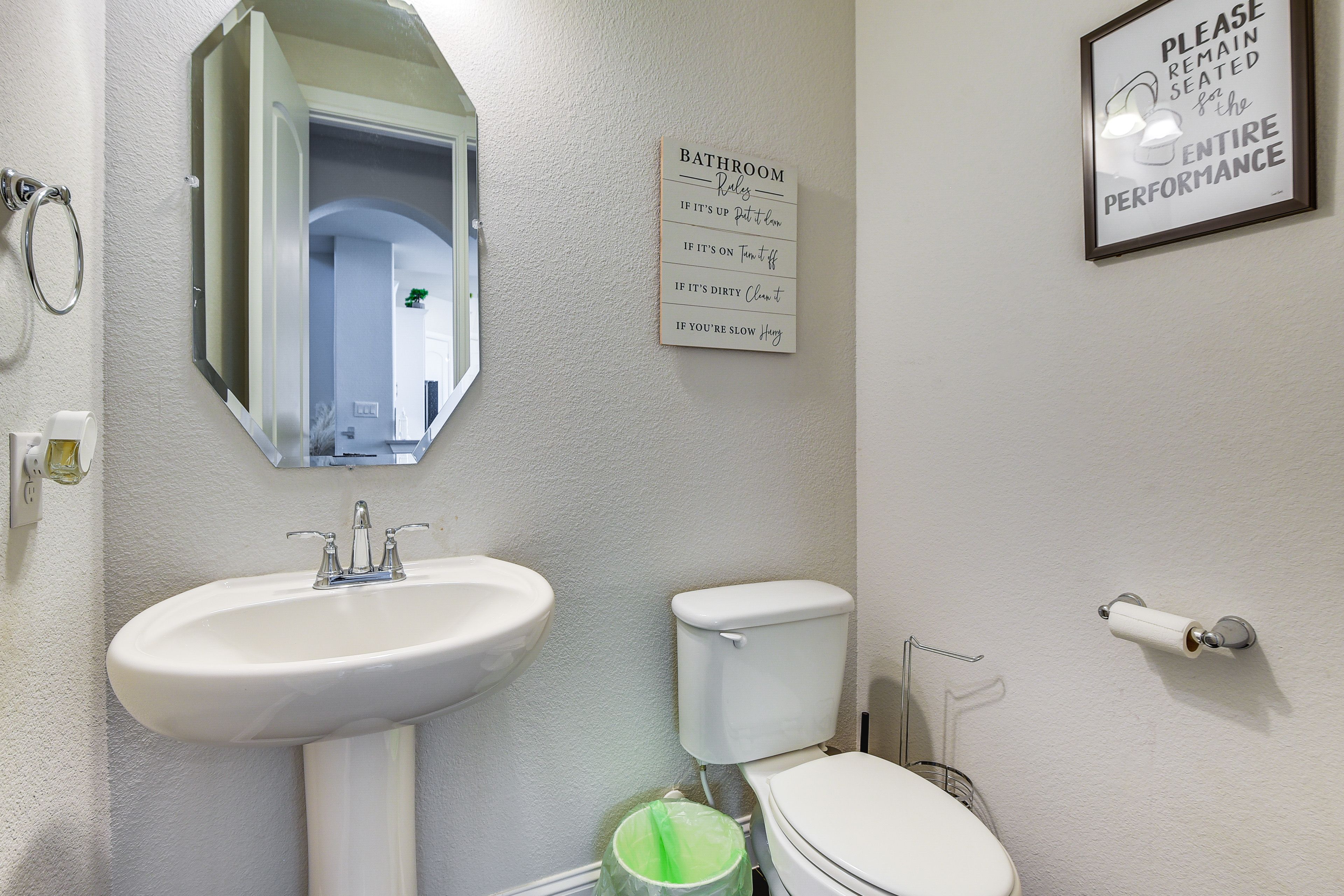 Half Bathroom | 1st Floor