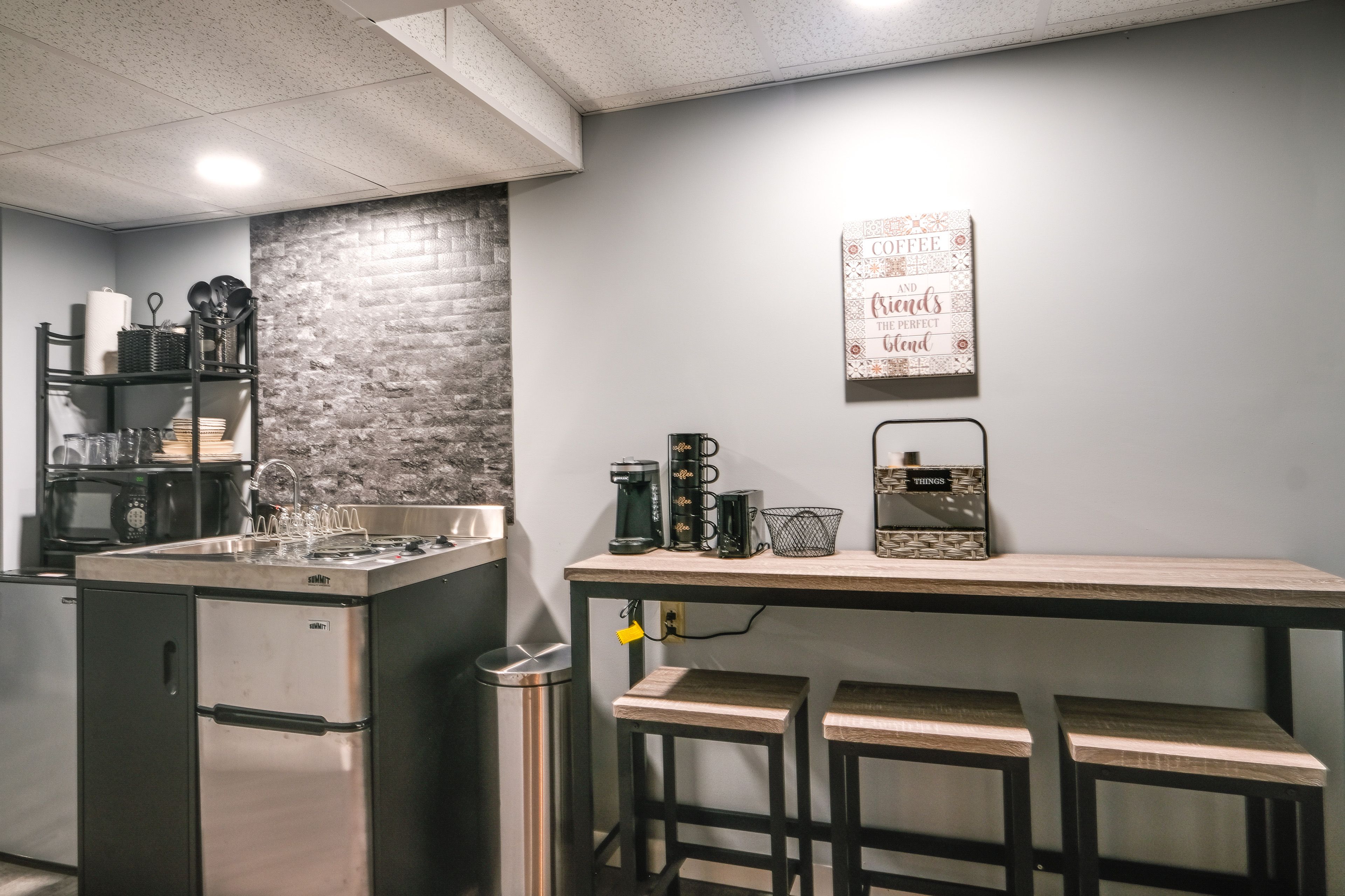 Dry Bar