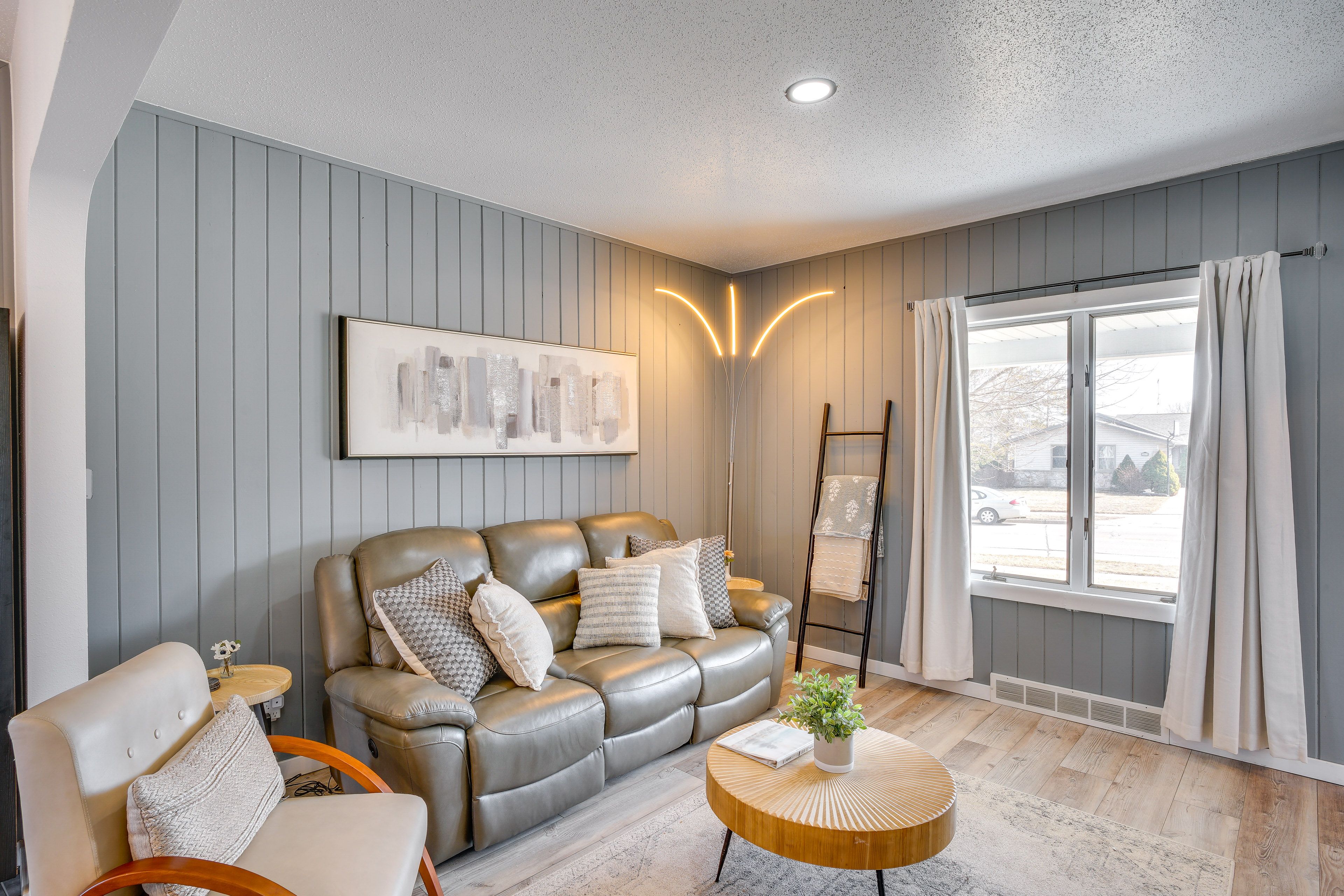 Living Room | 1st Floor | Smart TV | Reclining Sofa