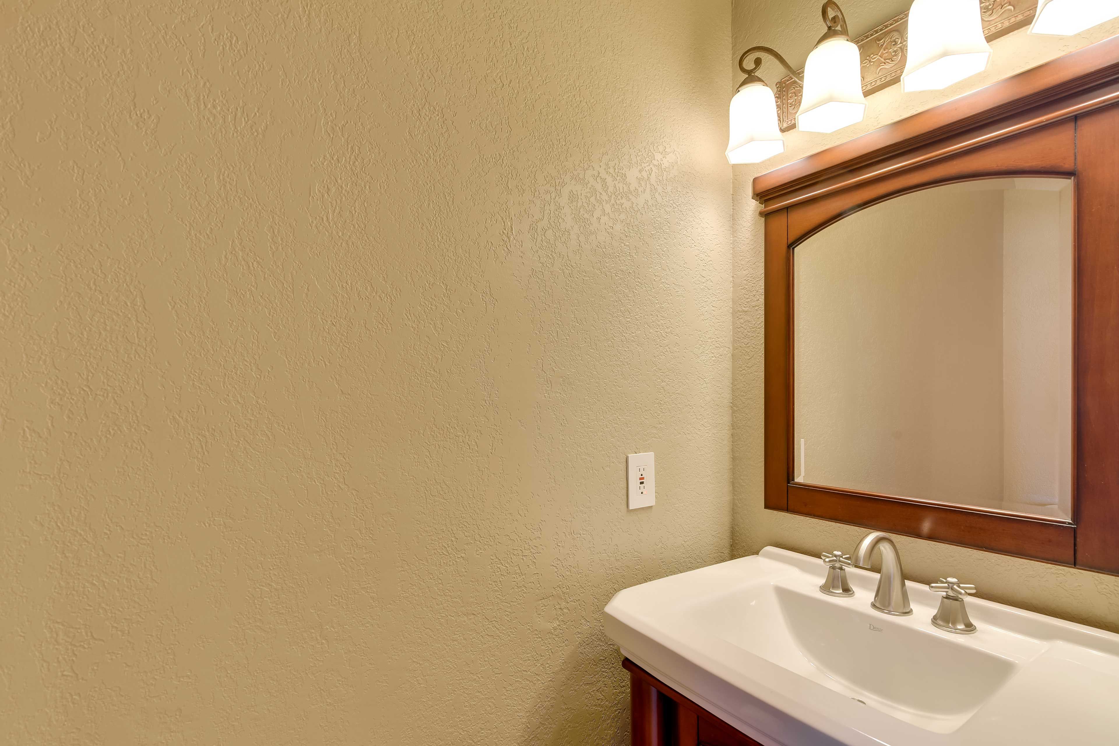 Half Bathroom | 1st Floor